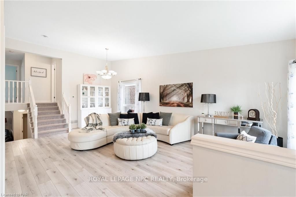 Photo 5 of 16 Shaver Road, St. Catharines, Rykert/Vansickle — HOMEH