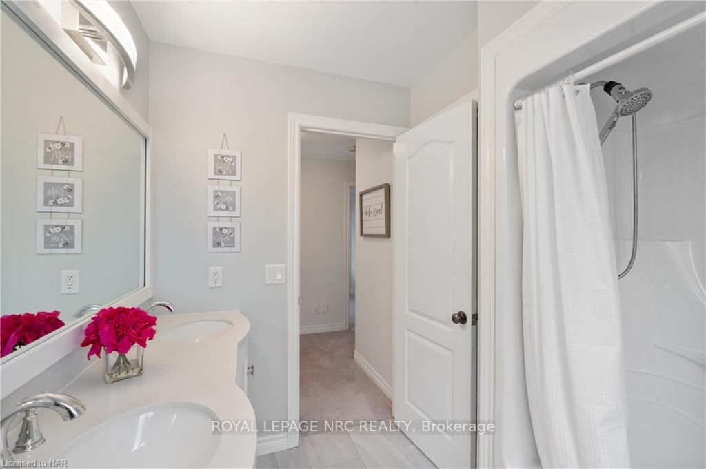 Photo 13 of 16 Shaver Road, St. Catharines, Rykert/Vansickle — HOMEH