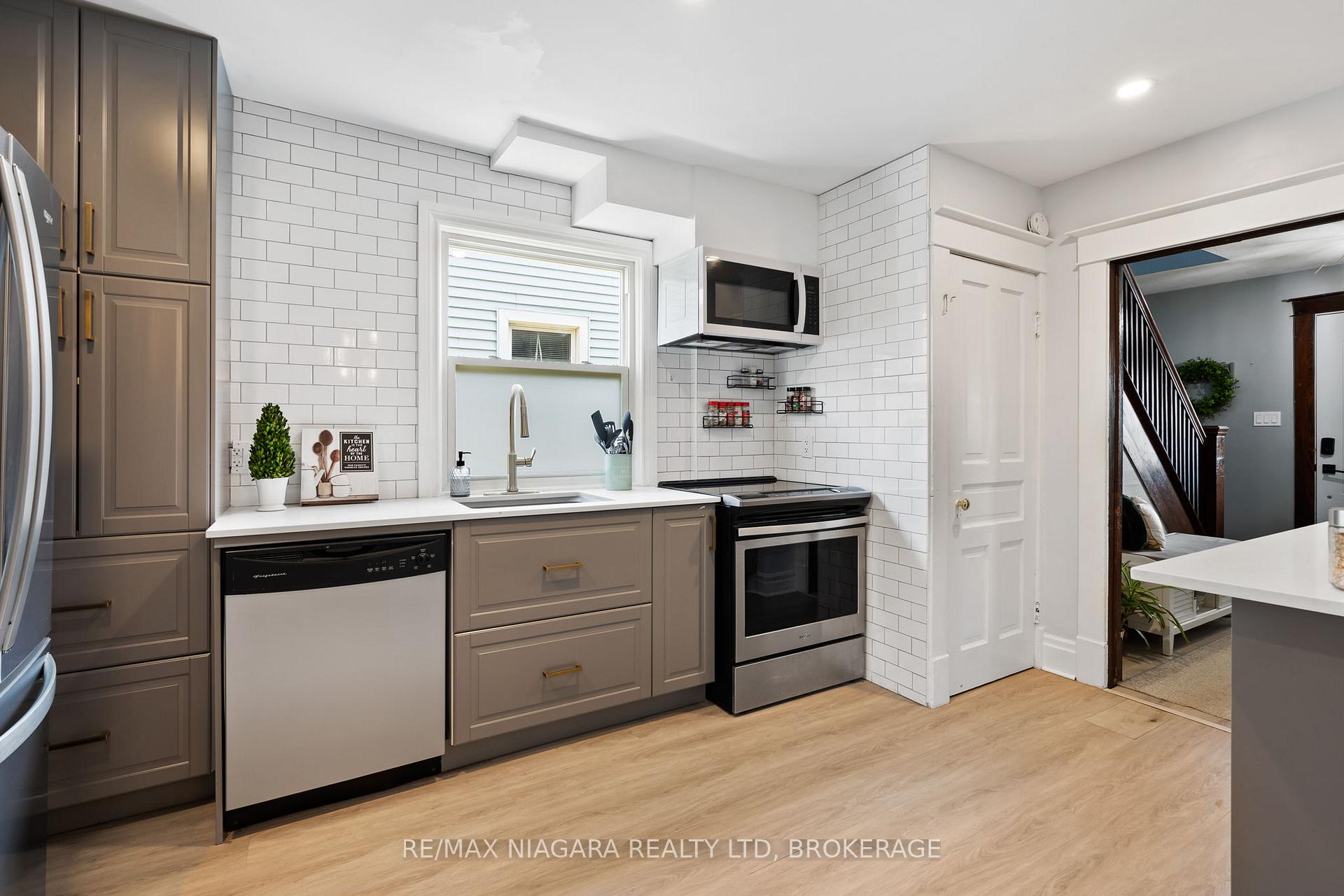 Photo 9 of 89 Louisa Street, St. Catharines, Downtown — HOMEH