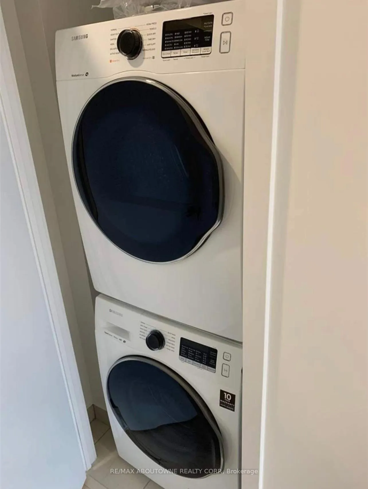 Photo 9 of Unit 2402, 225 Sumach Street, Toronto, Regent Park — HOMEH