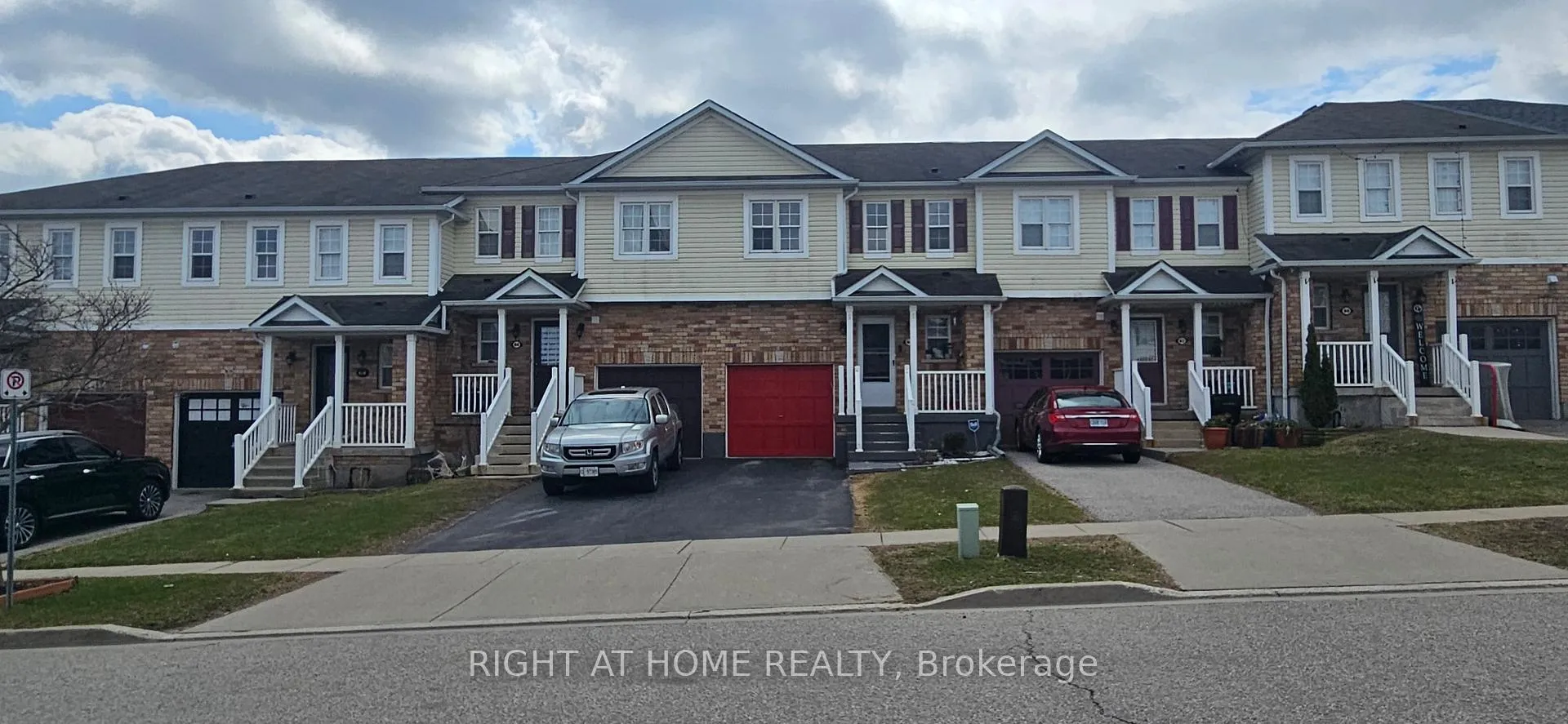 Photo 1 of 84 Bloomington Drive, Cambridge, Little's Corners — HOMEH