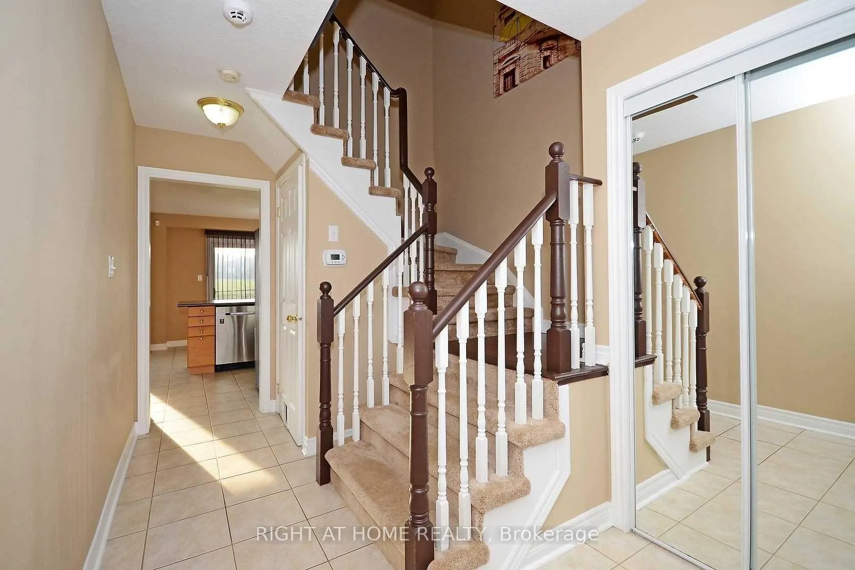 Photo 6 of 84 Bloomington Drive, Cambridge, Little's Corners — HOMEH