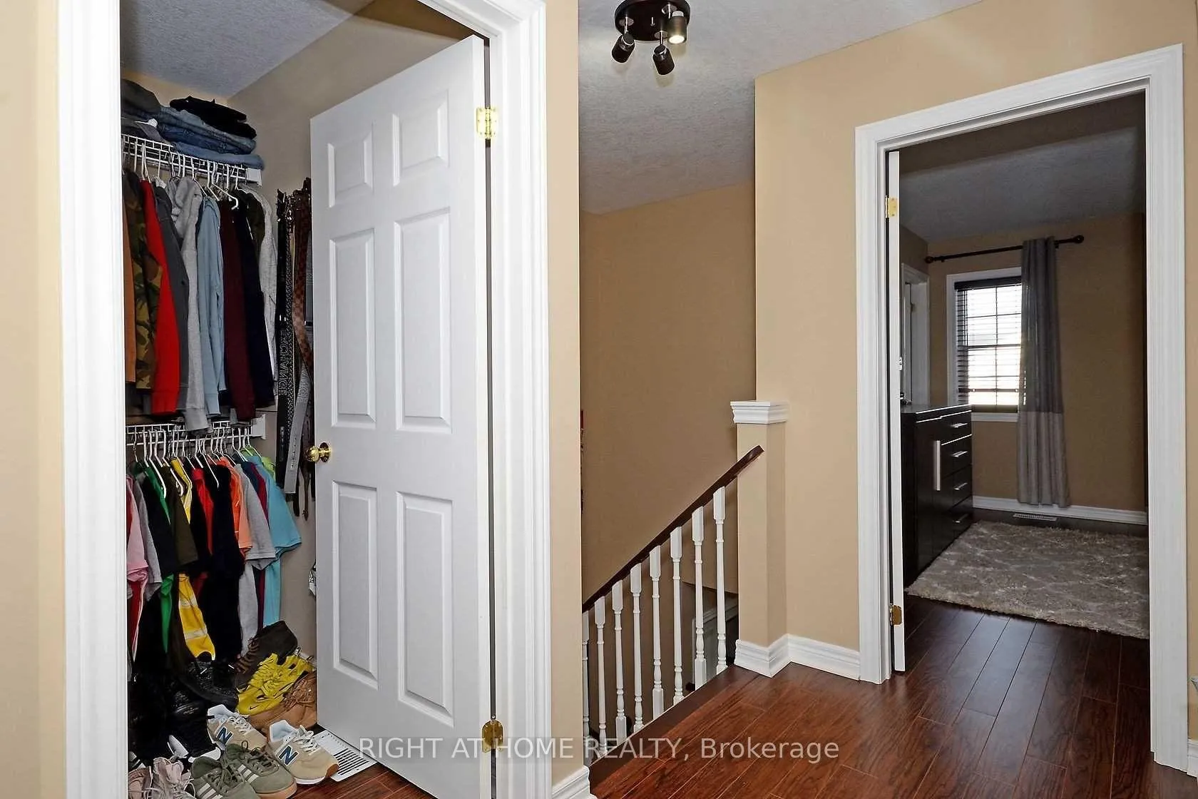 Photo 18 of 84 Bloomington Drive, Cambridge, Little's Corners — HOMEH