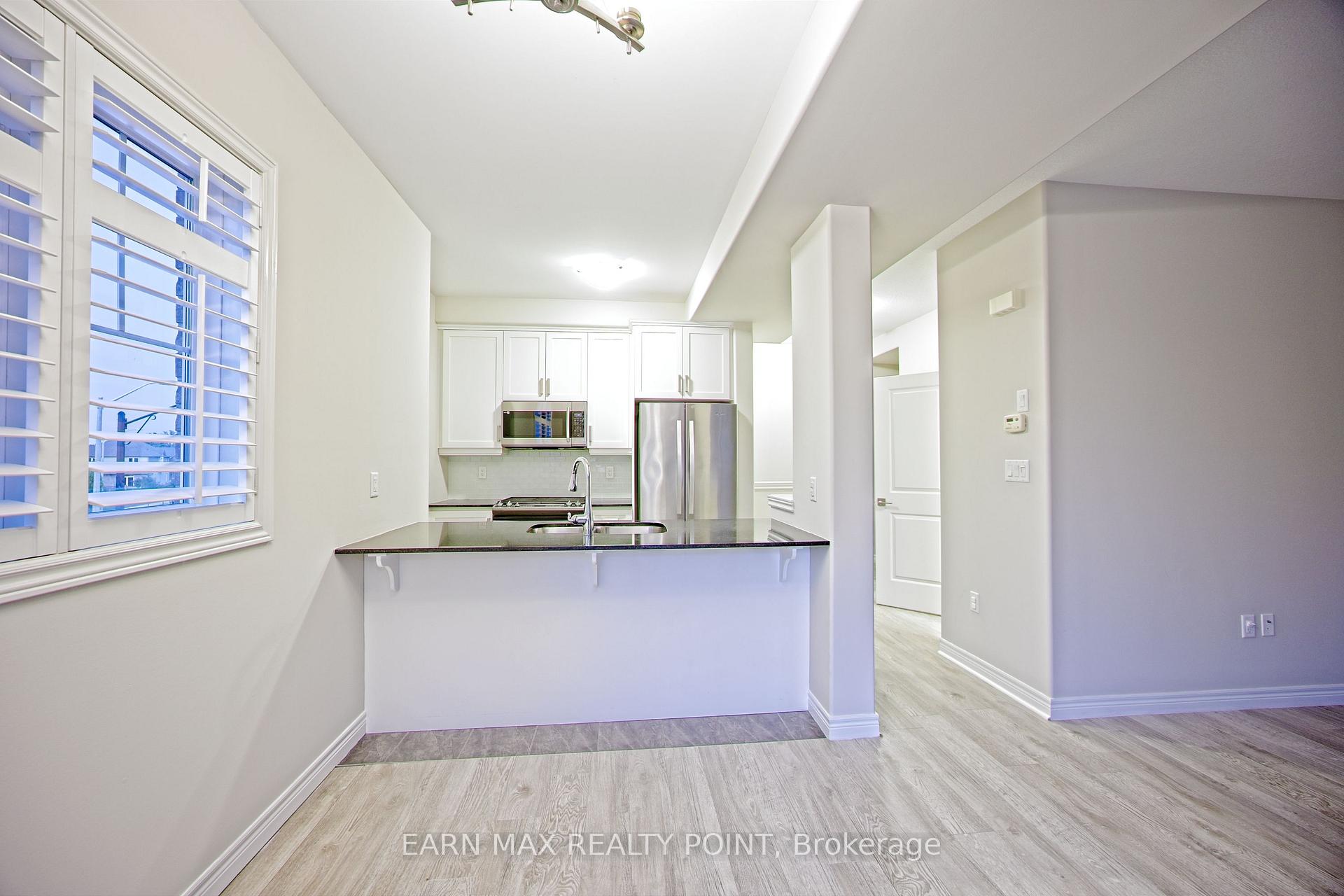 Photo 14 of Unit 60, 201 Westbank Trail, Hamilton, Stoney Creek Mountain — HOMEH