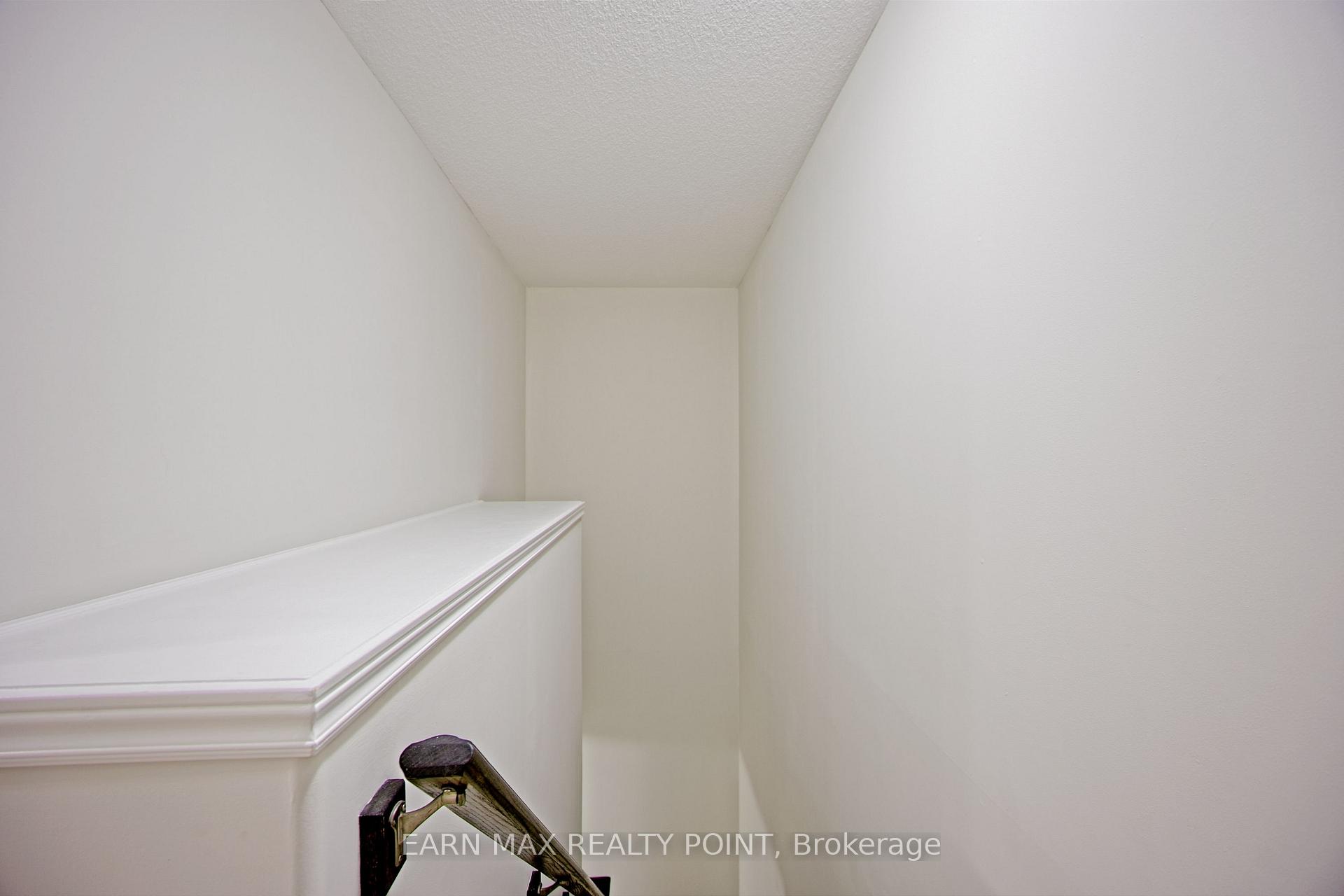Photo 18 of Unit 60, 201 Westbank Trail, Hamilton, Stoney Creek Mountain — HOMEH