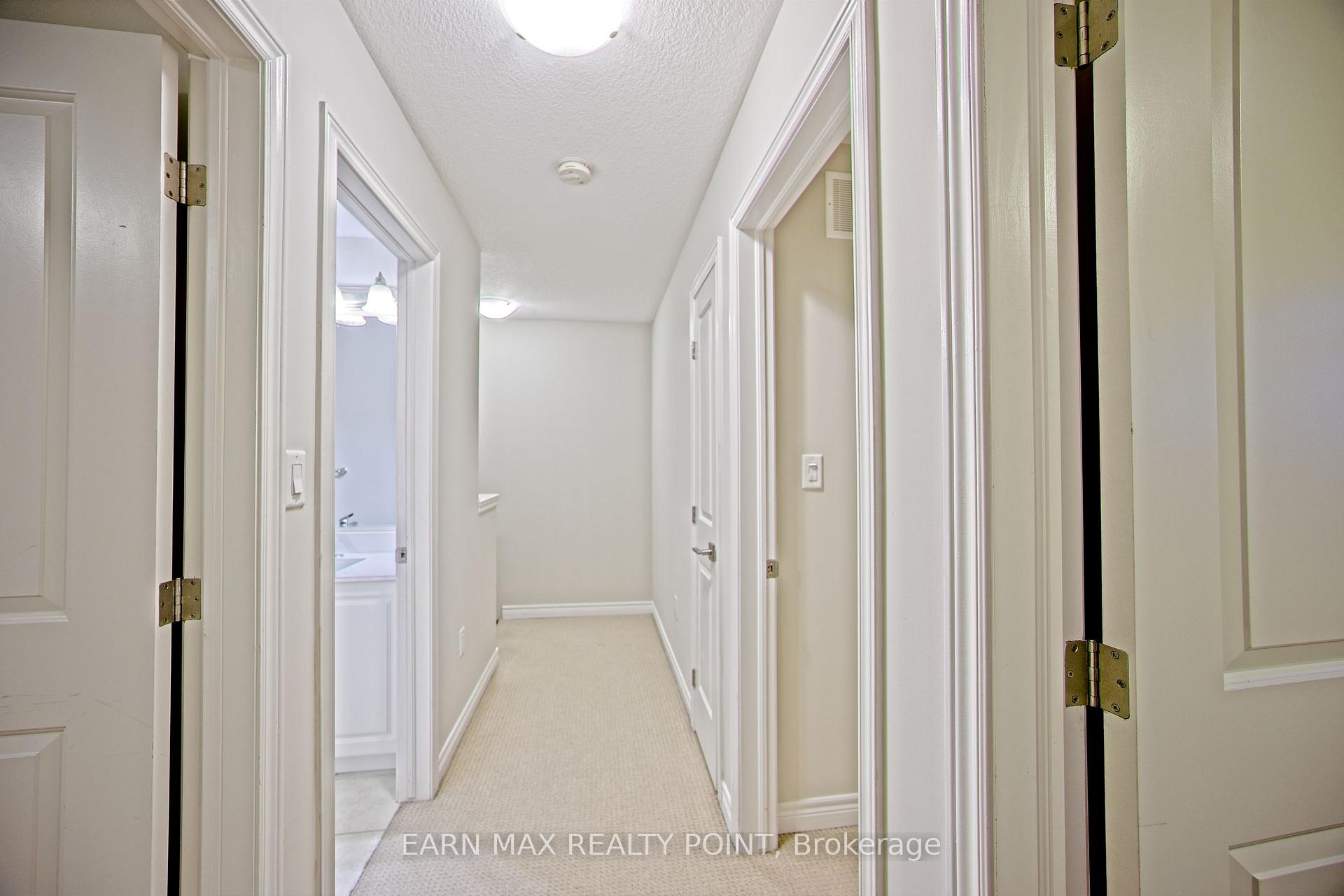 Photo 19 of Unit 60, 201 Westbank Trail, Hamilton, Stoney Creek Mountain — HOMEH