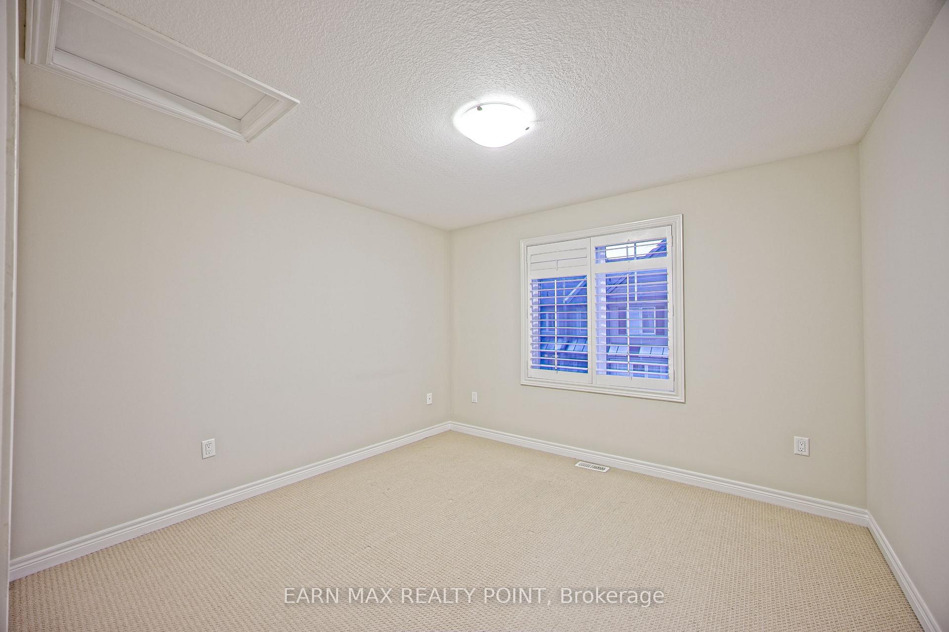 Photo 27 of Unit 60, 201 Westbank Trail, Hamilton, Stoney Creek Mountain — HOMEH