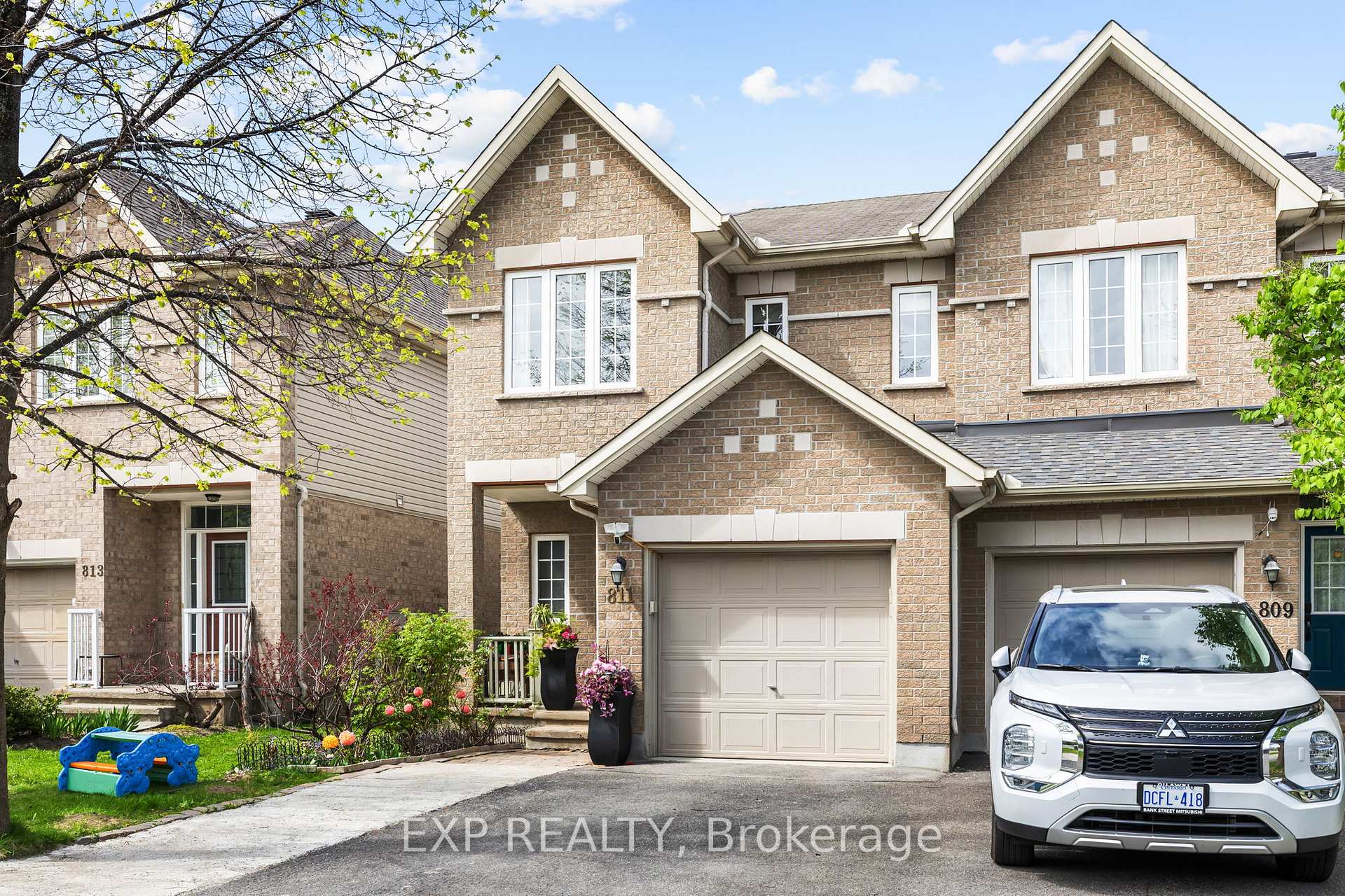 Photo 1 of 811 Schooner Crescent, Ottawa, Riverside South/Gloucester Glen — HOMEH