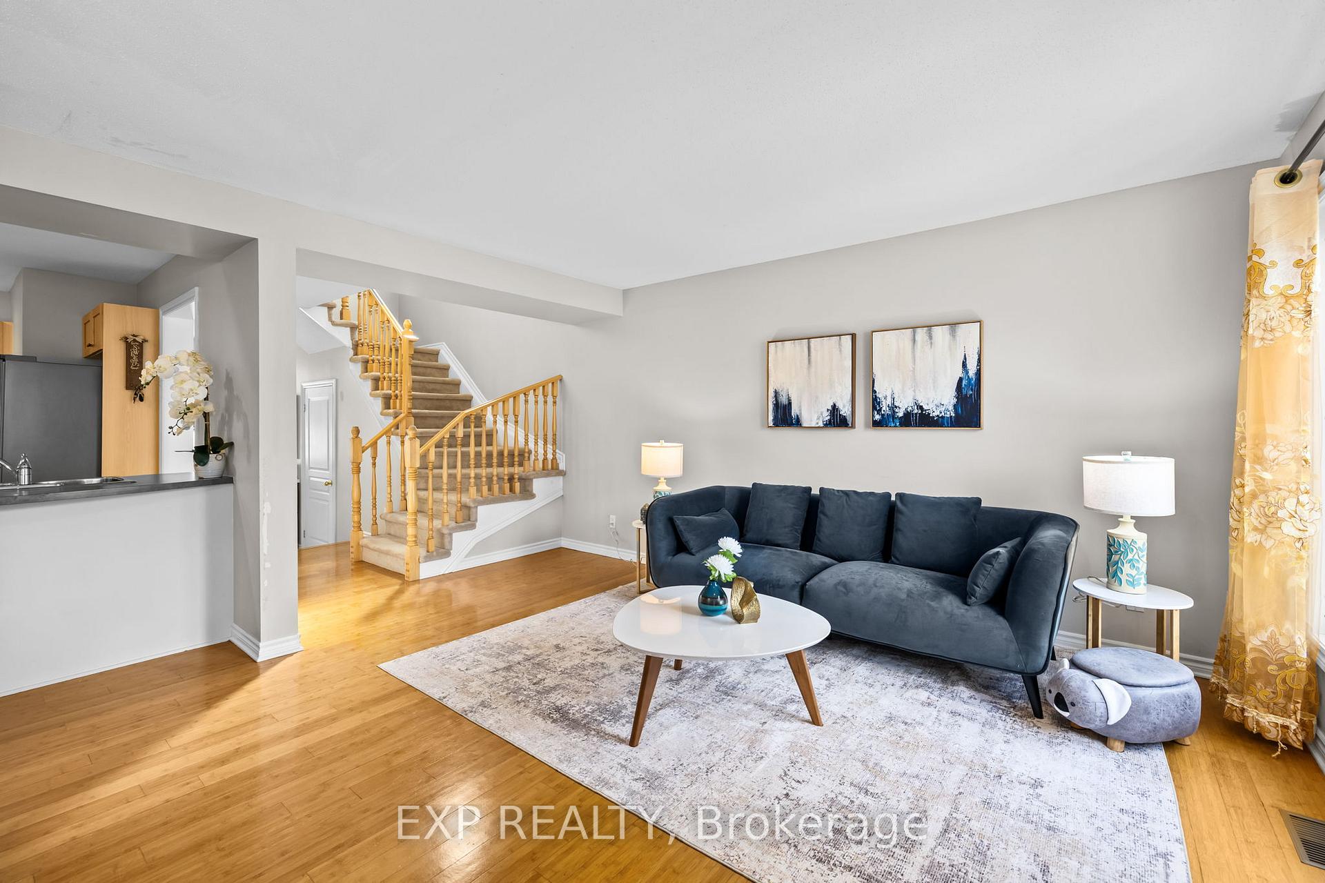 Photo 8 of 811 Schooner Crescent, Ottawa, Riverside South/Gloucester Glen — HOMEH