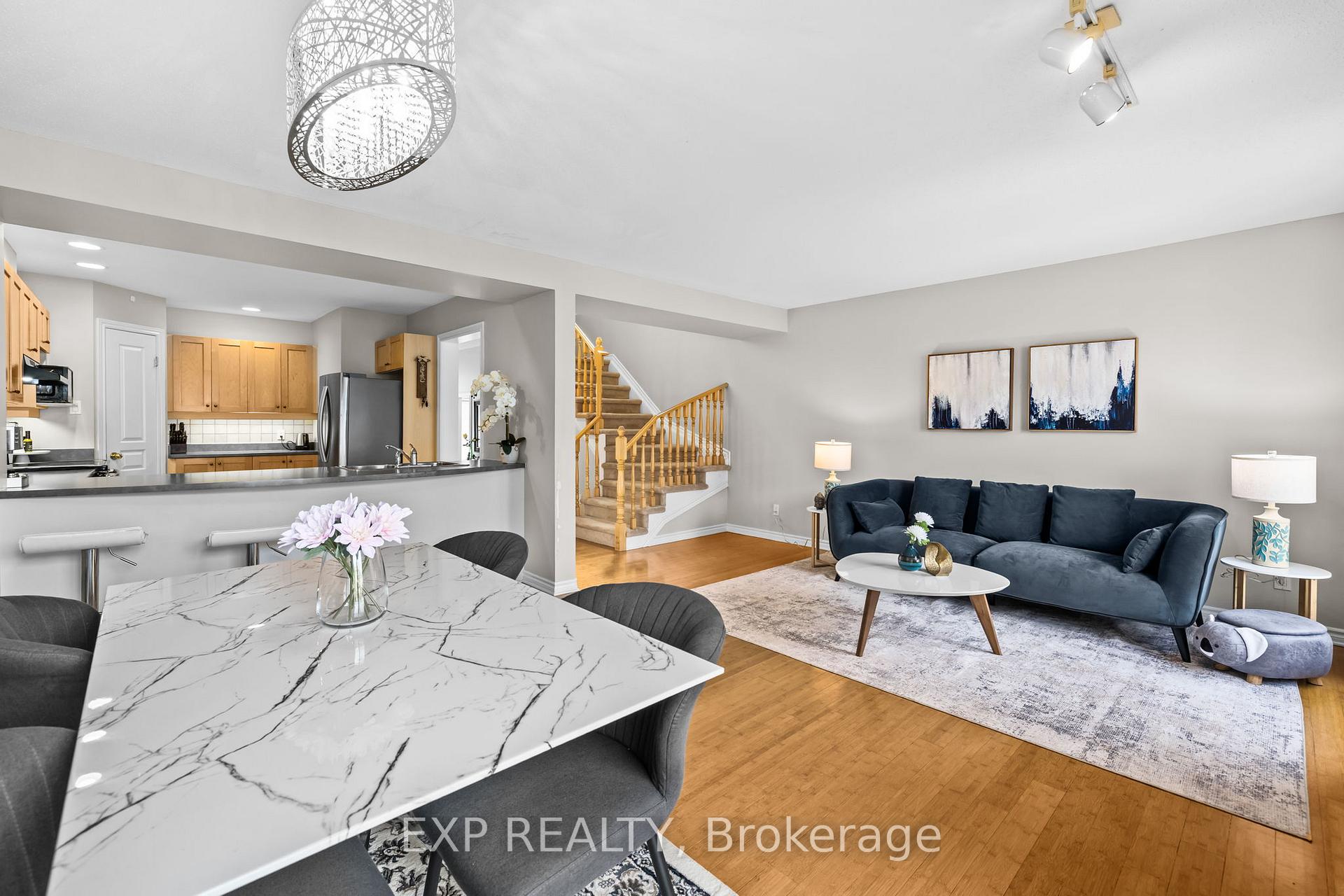 Photo 9 of 811 Schooner Crescent, Ottawa, Riverside South/Gloucester Glen — HOMEH