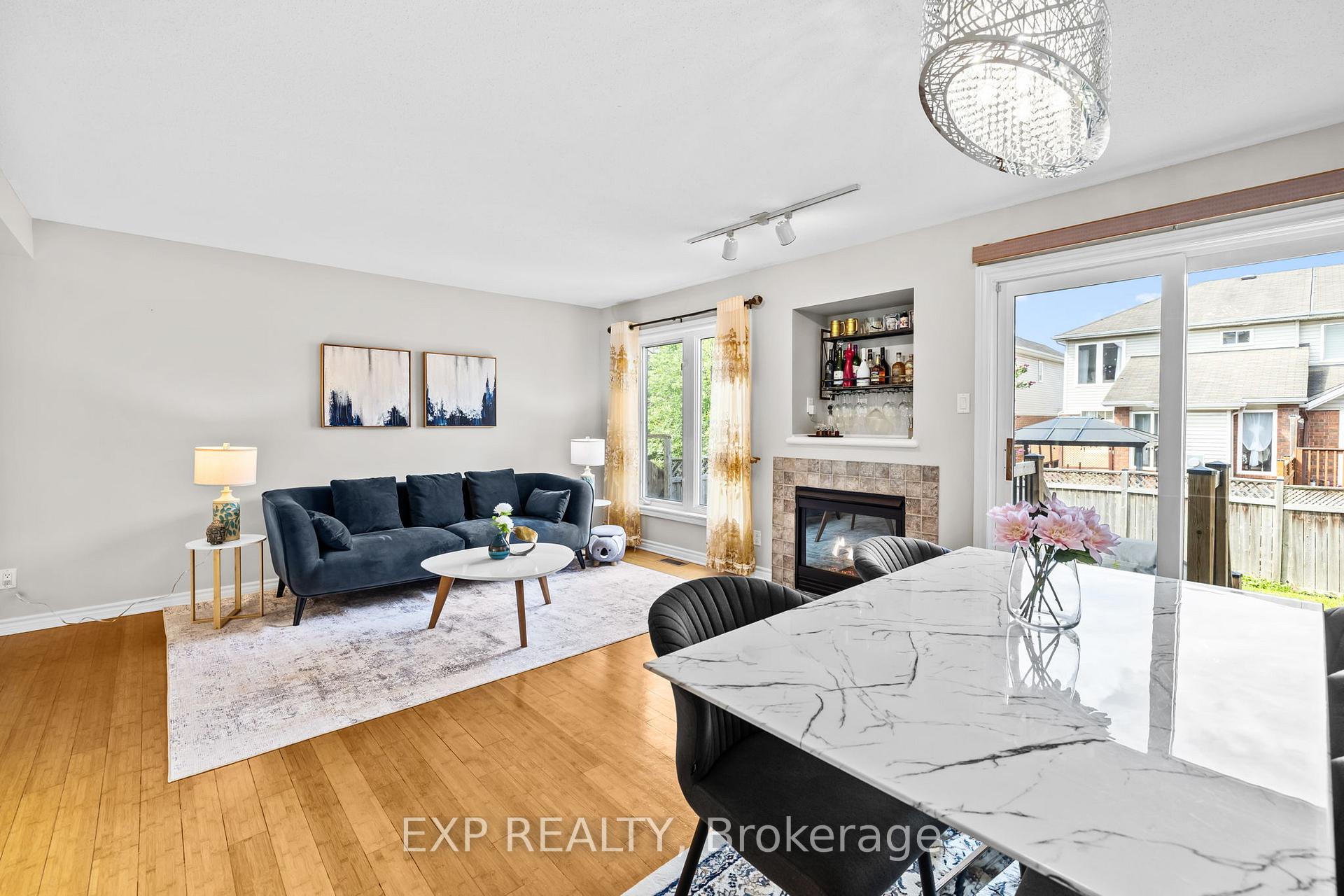 Photo 10 of 811 Schooner Crescent, Ottawa, Riverside South/Gloucester Glen — HOMEH
