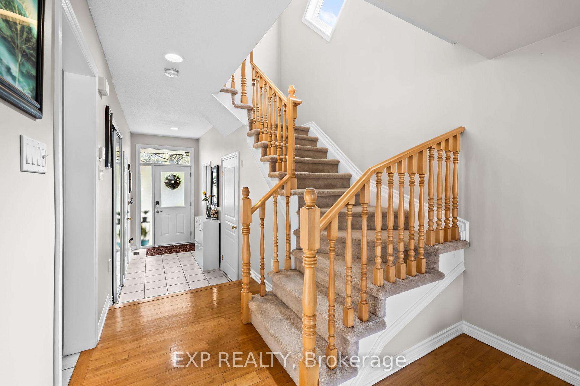 Photo 17 of 811 Schooner Crescent, Ottawa, Riverside South/Gloucester Glen — HOMEH