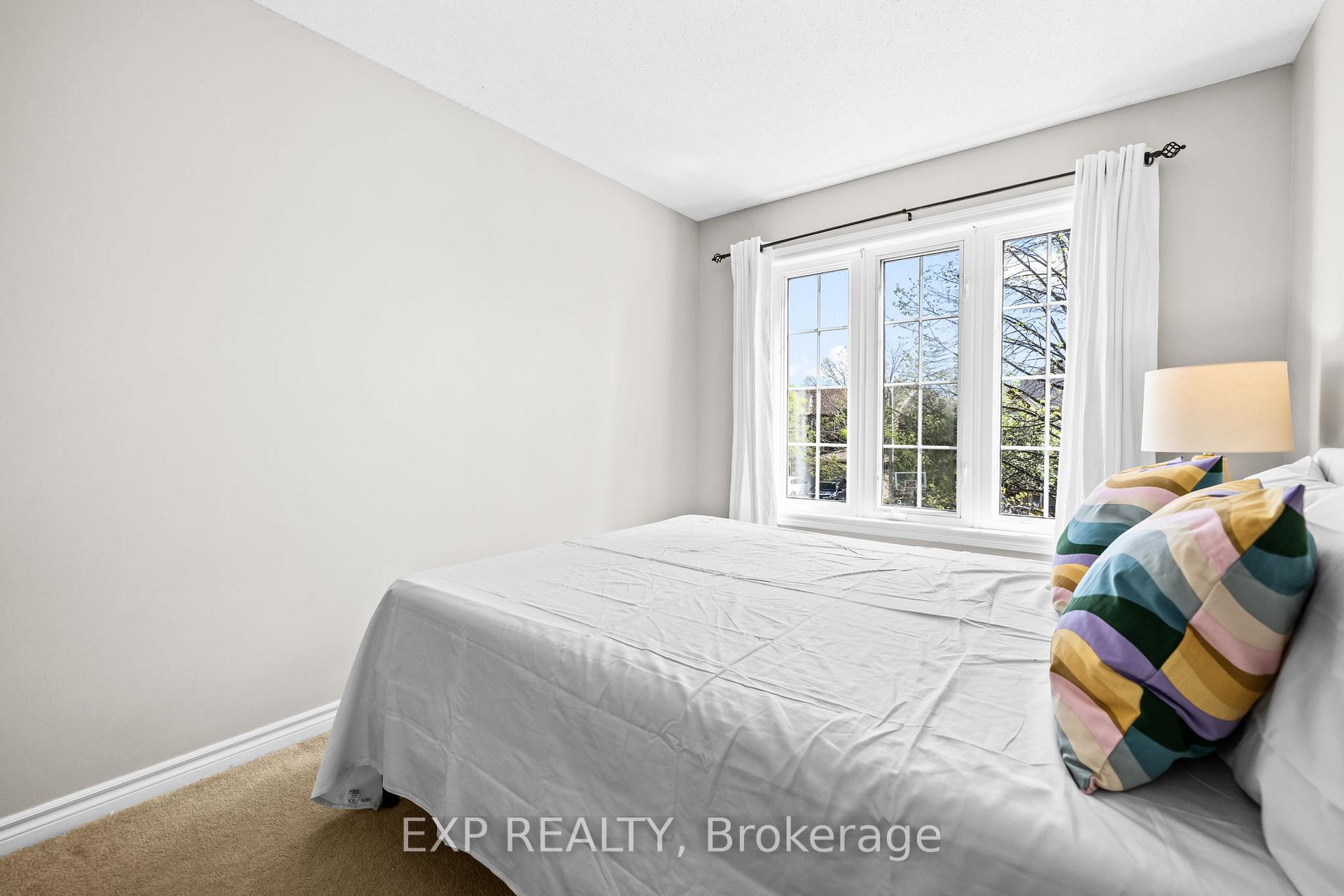 Photo 20 of 811 Schooner Crescent, Ottawa, Riverside South/Gloucester Glen — HOMEH