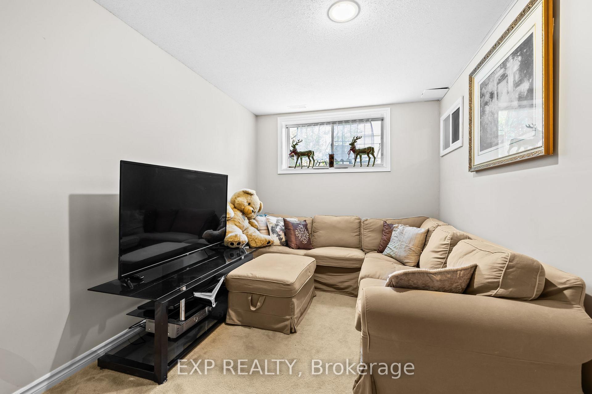 Photo 31 of 811 Schooner Crescent, Ottawa, Riverside South/Gloucester Glen — HOMEH