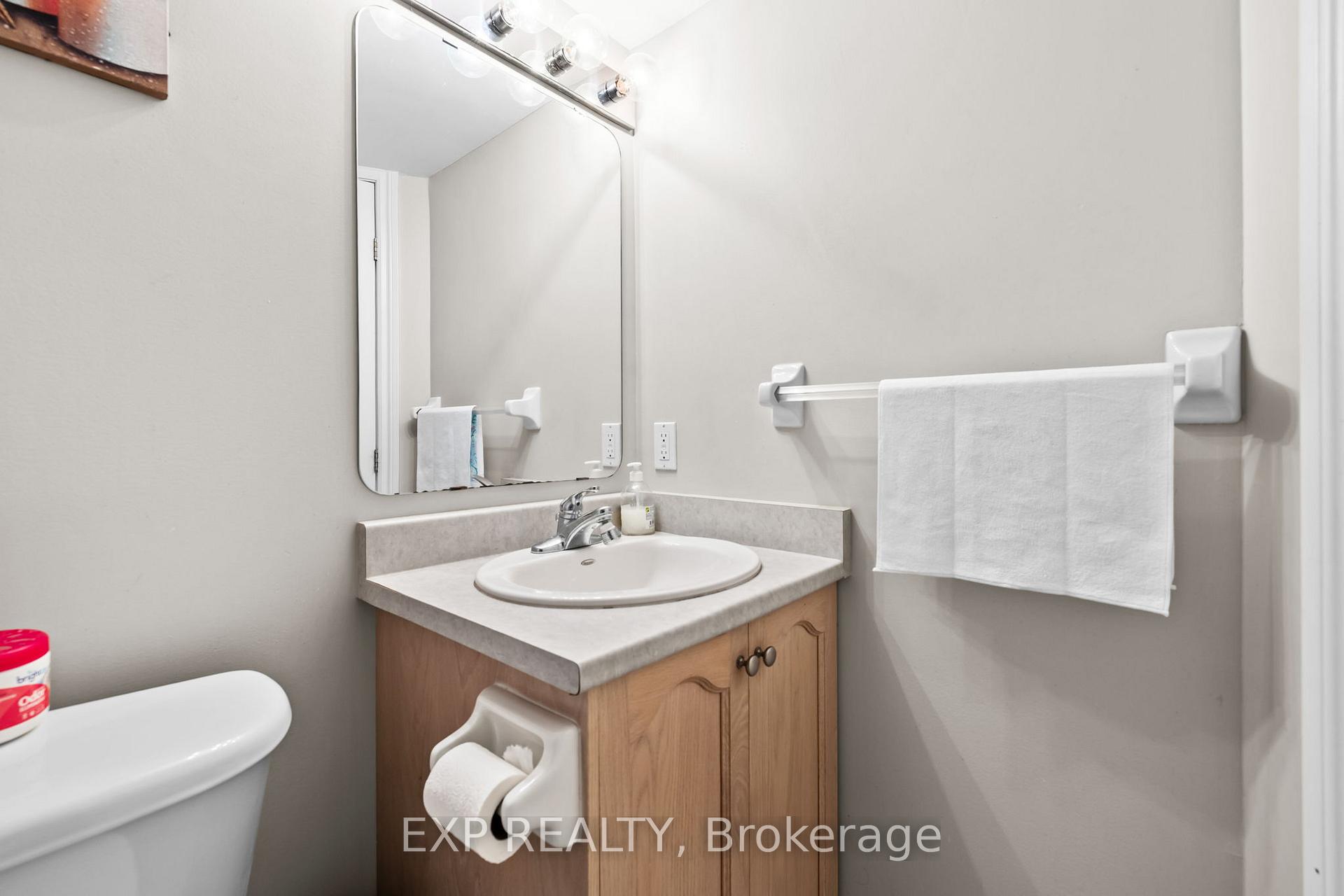 Photo 35 of 811 Schooner Crescent, Ottawa, Riverside South/Gloucester Glen — HOMEH