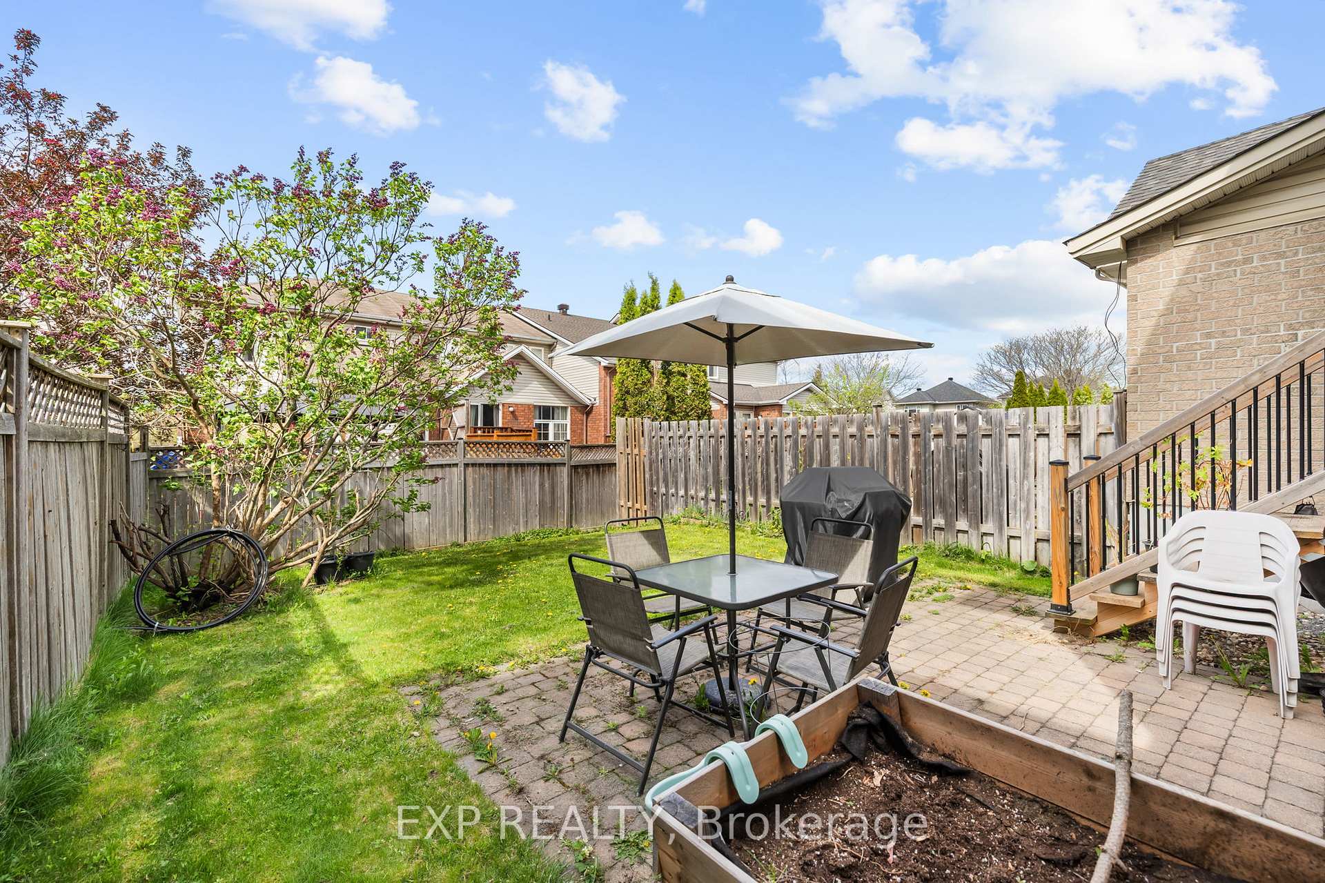 Photo 36 of 811 Schooner Crescent, Ottawa, Riverside South/Gloucester Glen — HOMEH