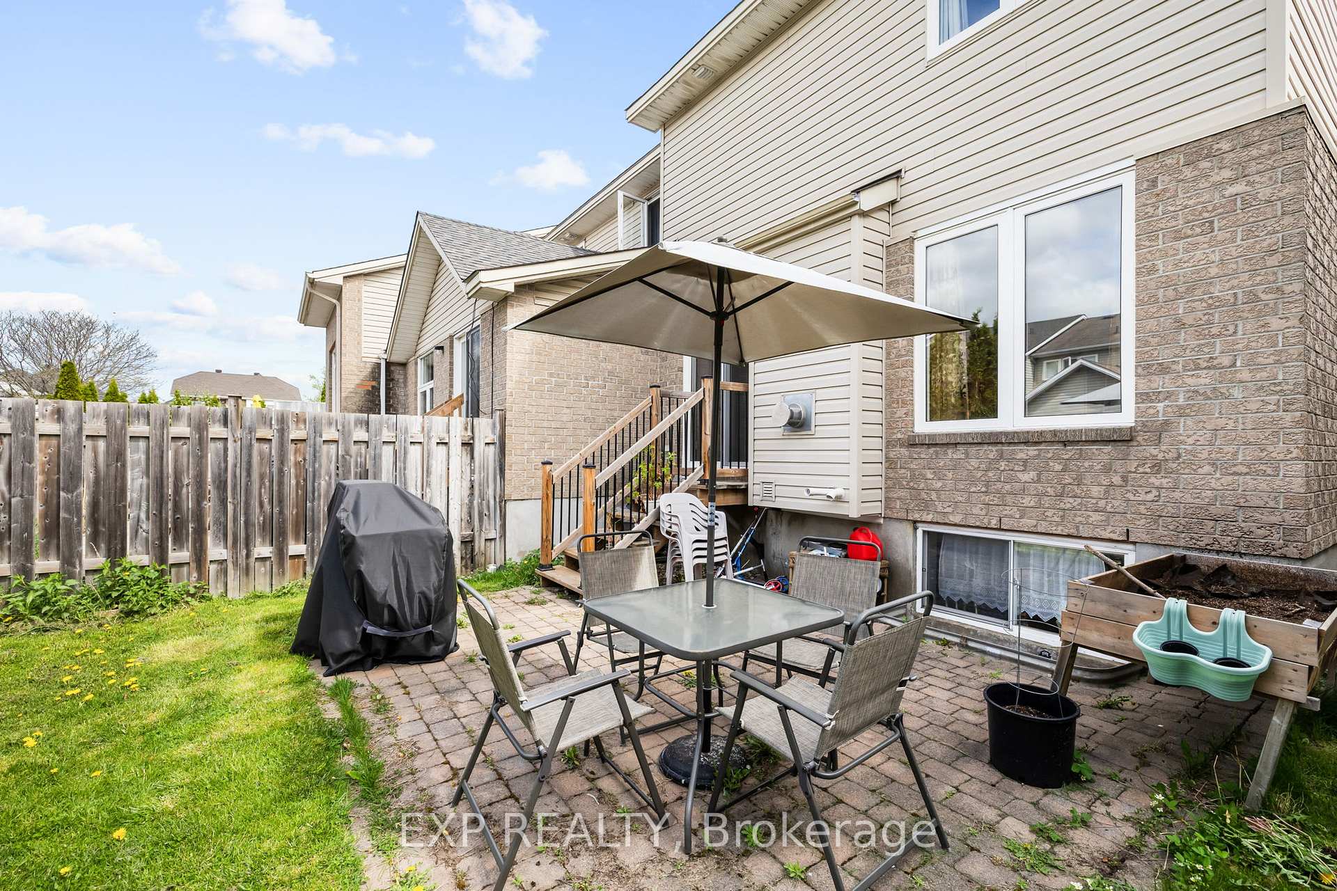 Photo 38 of 811 Schooner Crescent, Ottawa, Riverside South/Gloucester Glen — HOMEH