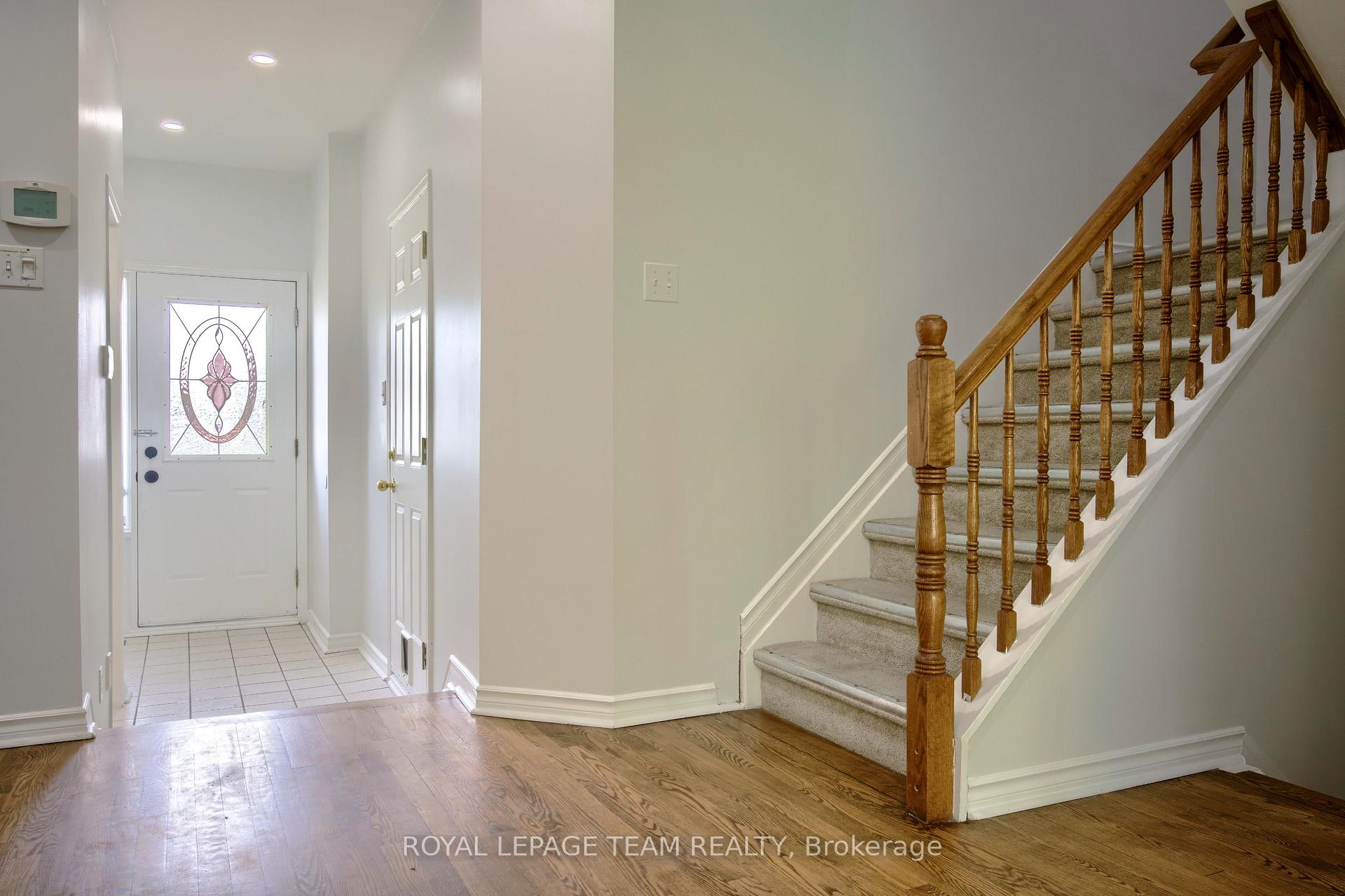 Photo 3 of 246 Beatrice Drive, Ottawa, Barrhaven - Longfields — HOMEH