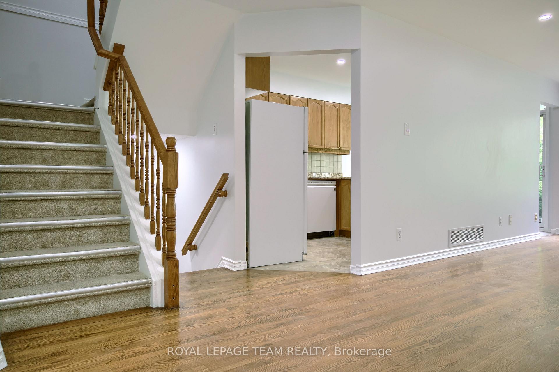 Photo 6 of 246 Beatrice Drive, Ottawa, Barrhaven - Longfields — HOMEH