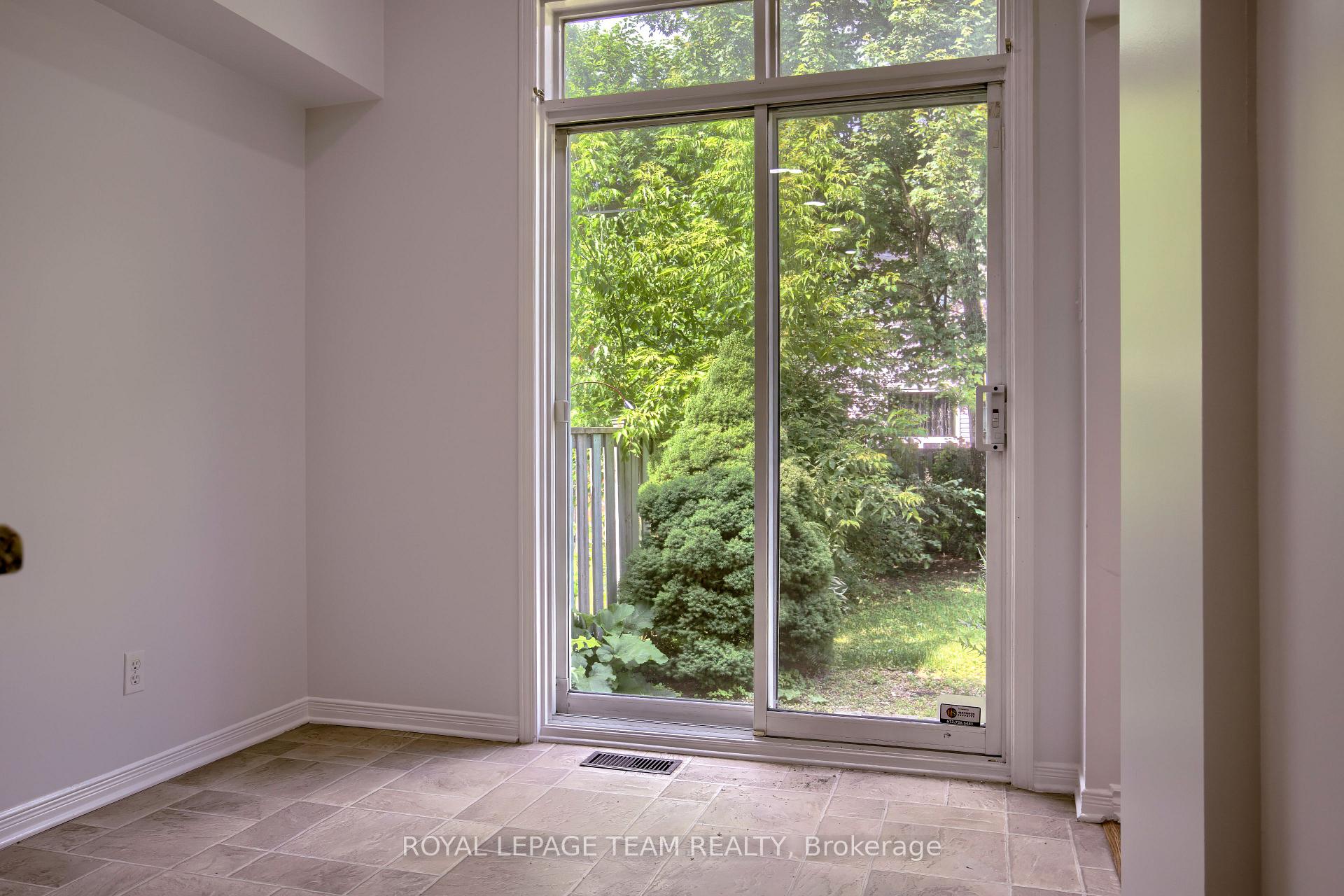 Photo 9 of 246 Beatrice Drive, Ottawa, Barrhaven - Longfields — HOMEH