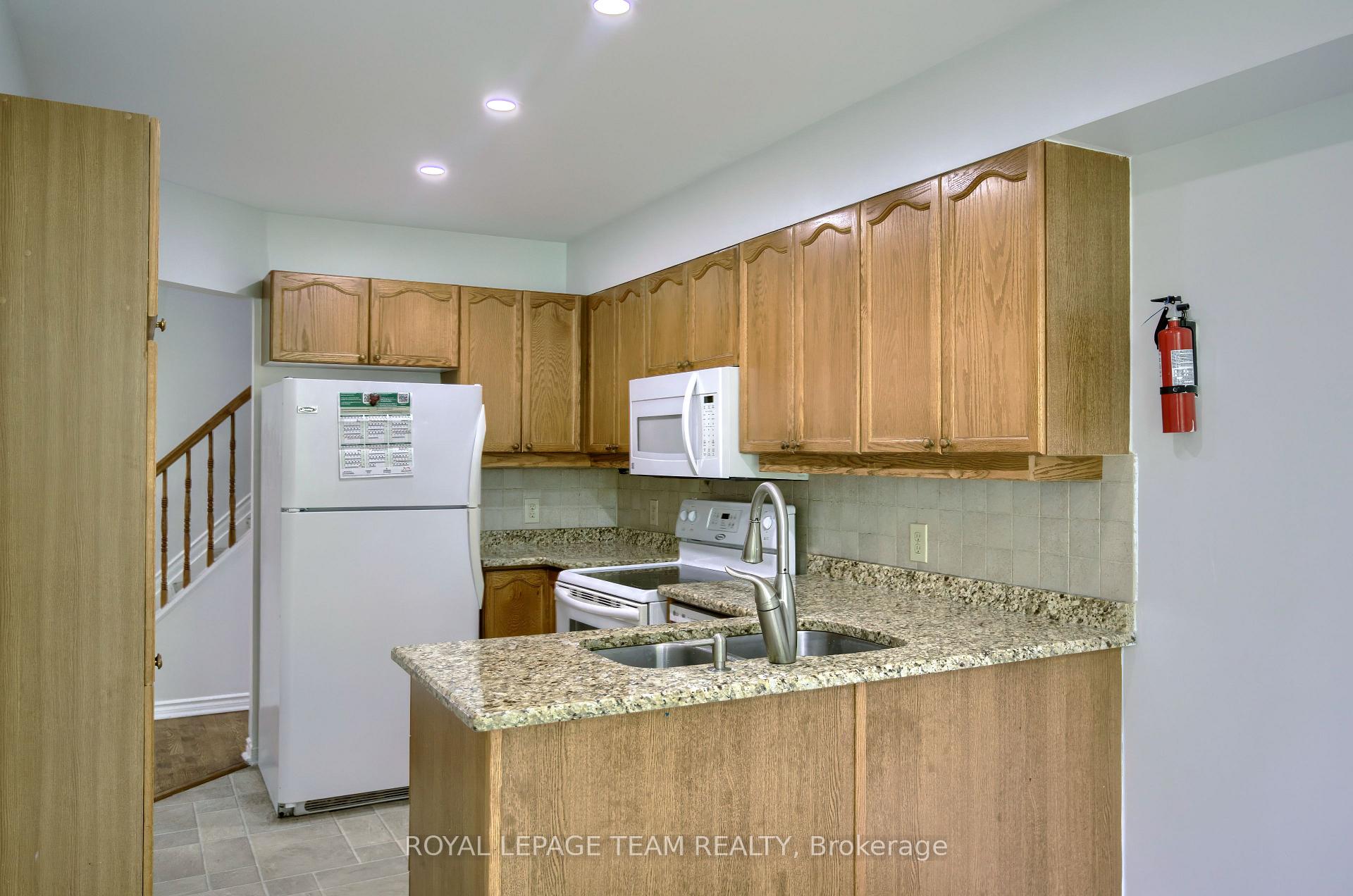 Photo 10 of 246 Beatrice Drive, Ottawa, Barrhaven - Longfields — HOMEH