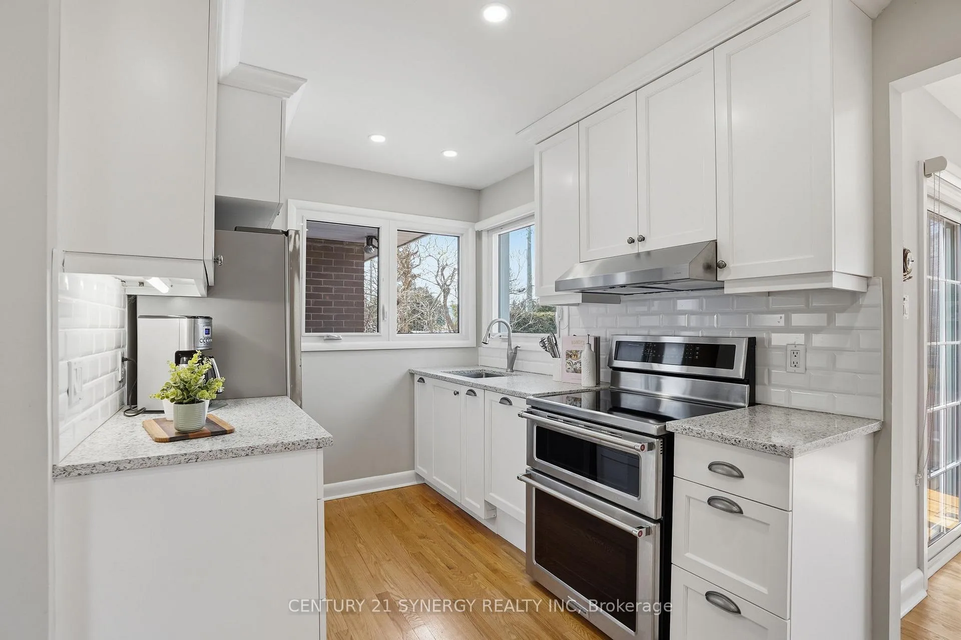 Photo 7 of 1298 Woodside Drive, Ottawa, Copeland Park — HOMEH