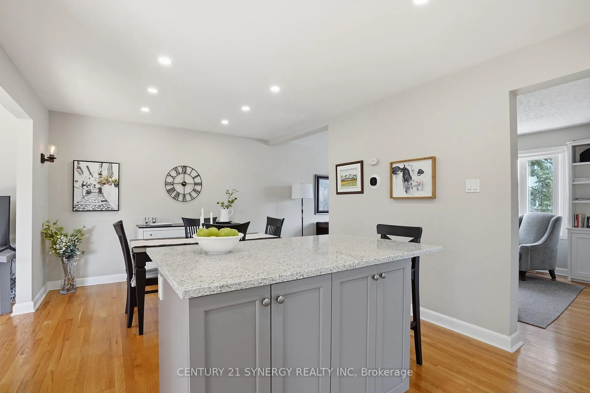 Photo 12 of 1298 Woodside Drive, Ottawa, Copeland Park — HOMEH