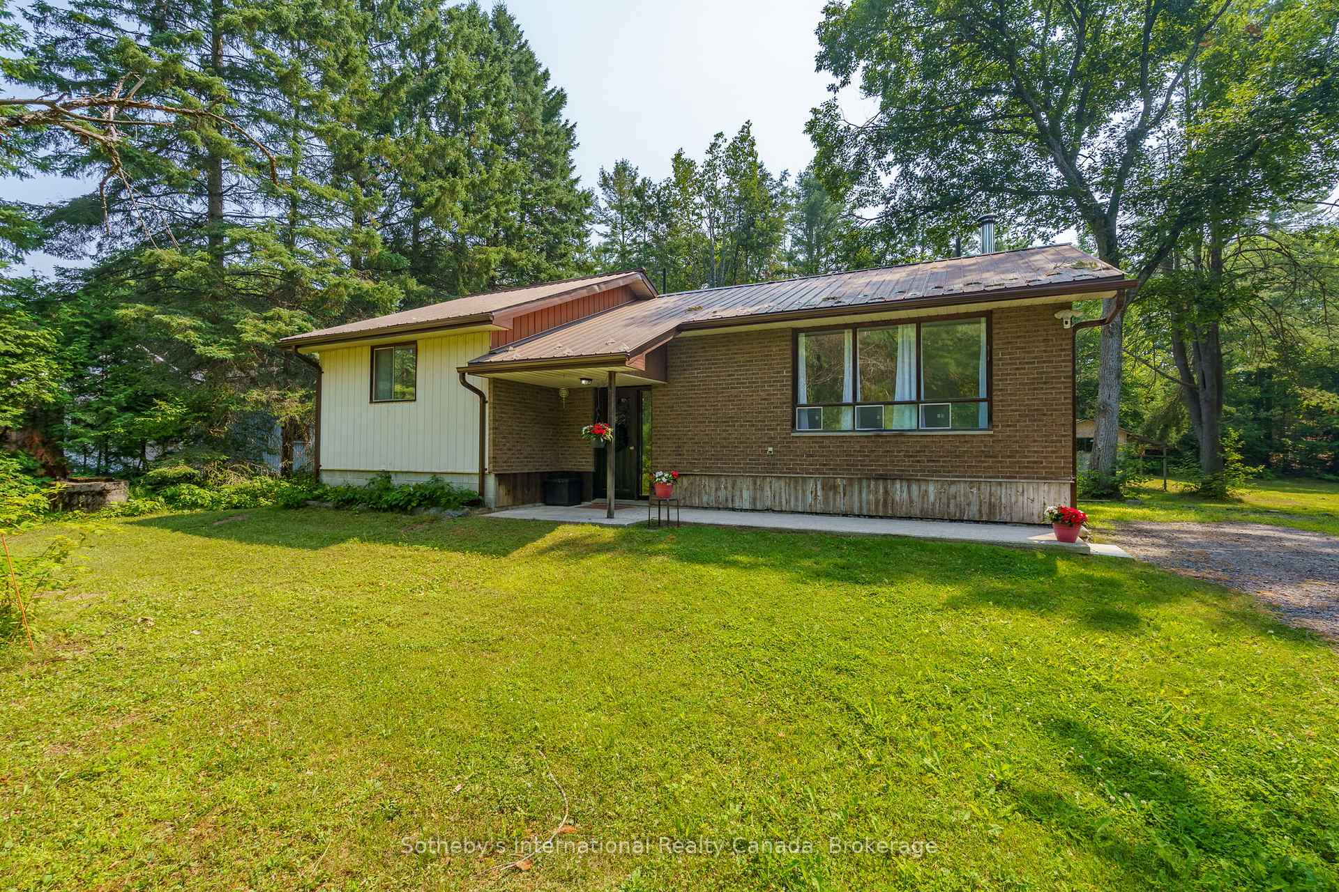 Photo 1 of 1114 Winhara Road, Gravenhurst, Muskoka (S) — HOMEH