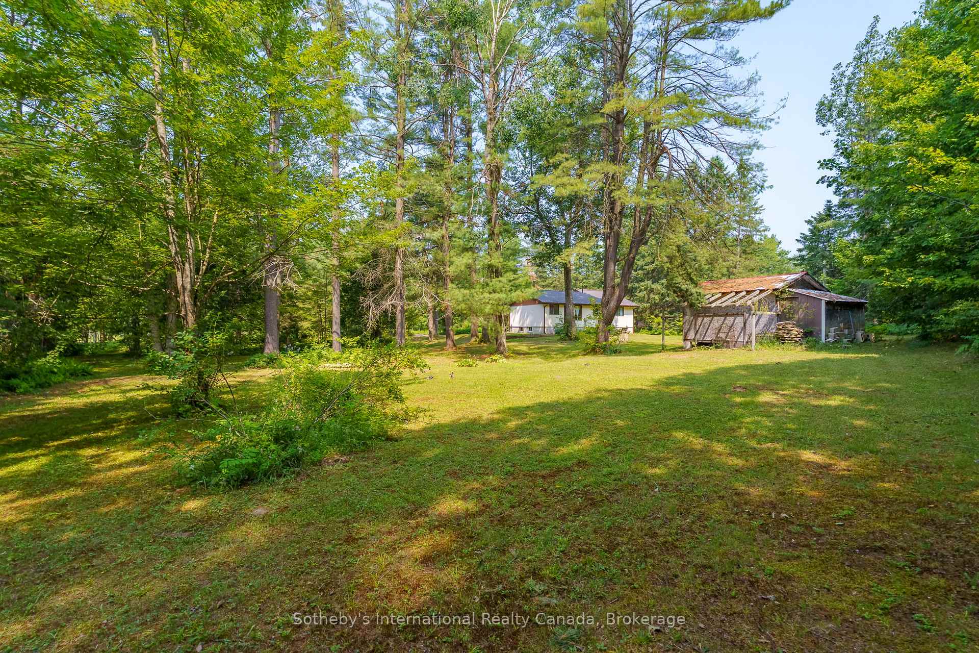 Photo 3 of 1114 Winhara Road, Gravenhurst, Muskoka (S) — HOMEH
