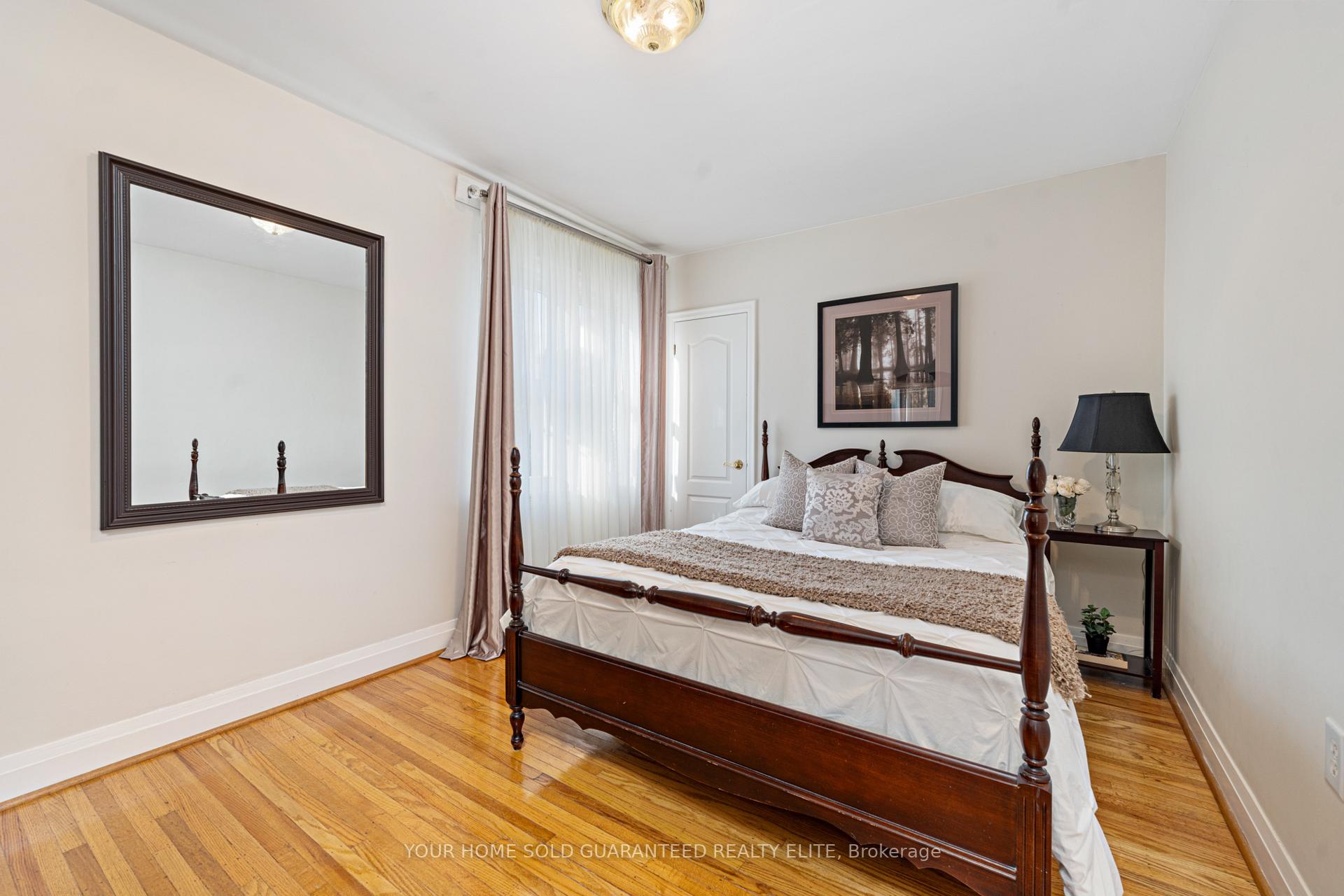 Photo 9 of 49 Crosthwaite Avenue S, Hamilton, Bartonville — HOMEH