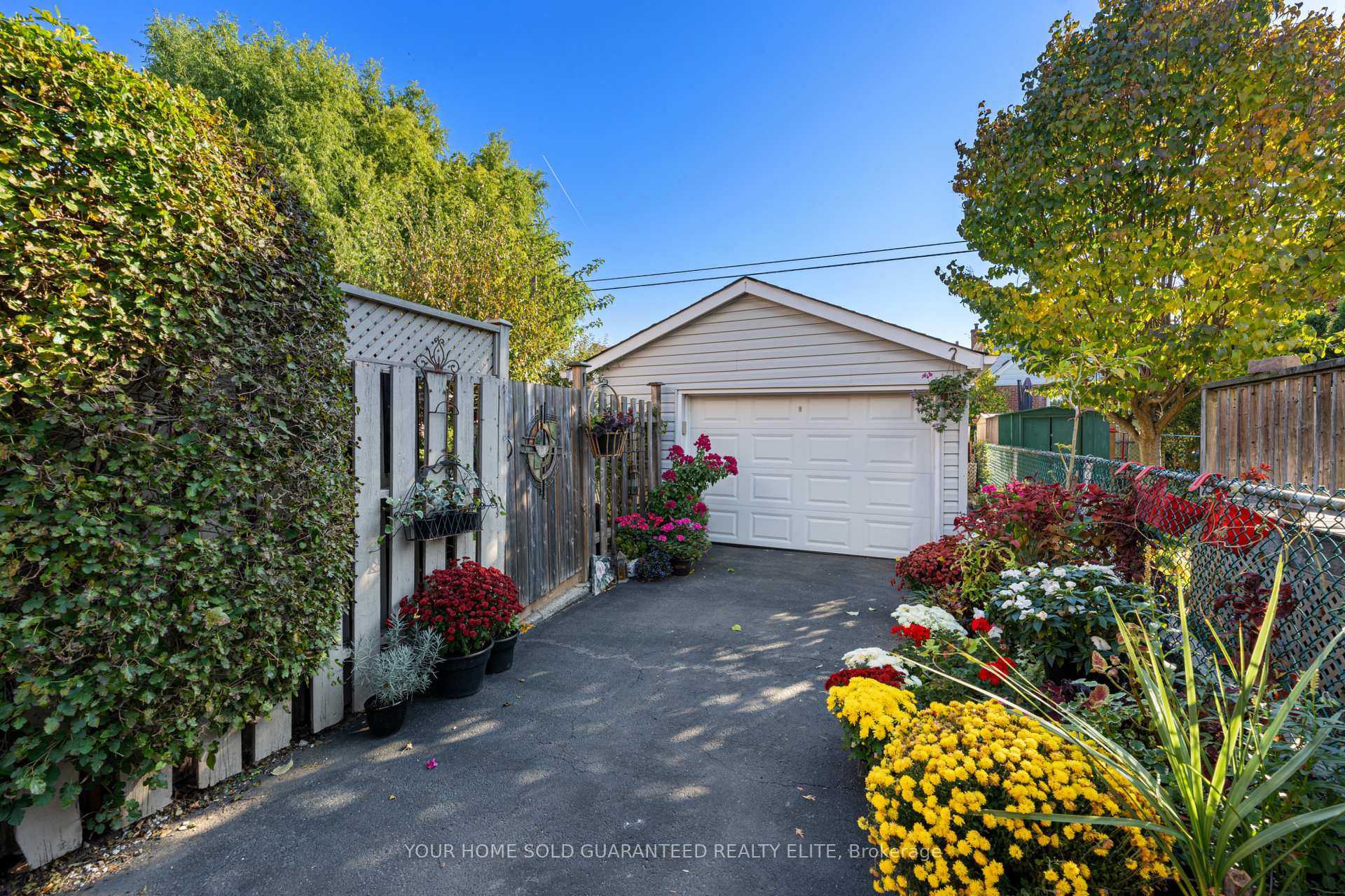 Photo 19 of 49 Crosthwaite Avenue S, Hamilton, Bartonville — HOMEH