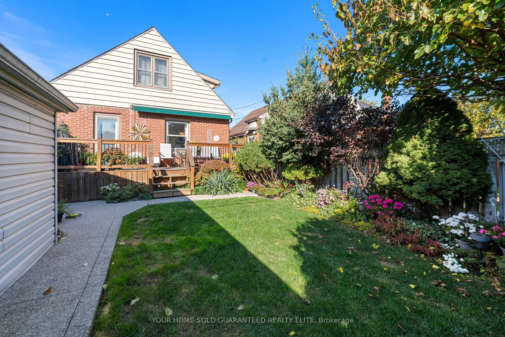 Photo 20 of 49 Crosthwaite Avenue S, Hamilton, Bartonville — HOMEH
