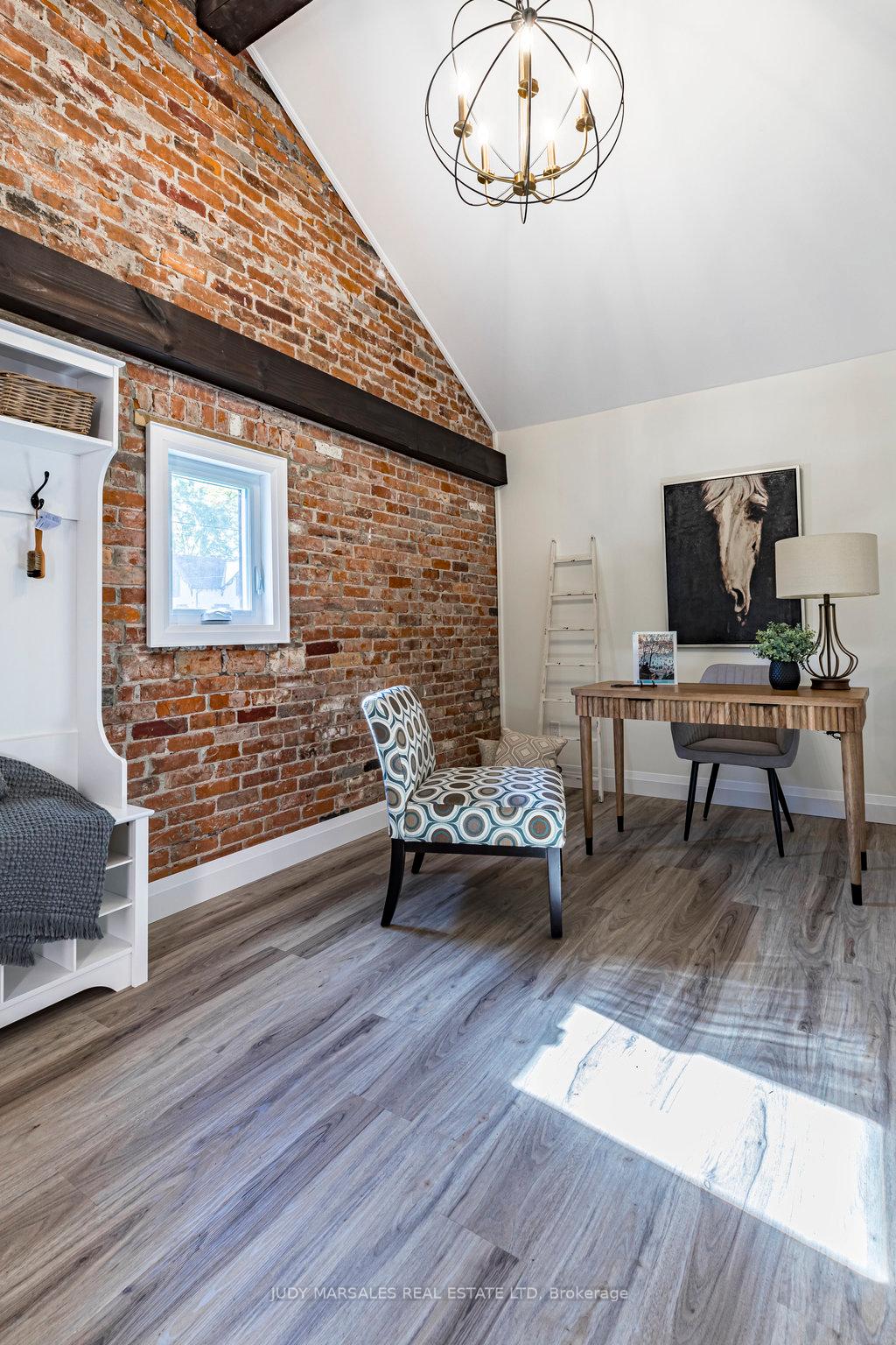 Photo 39 of 23 Sydenham Street, Hamilton, Dundas — HOMEH
