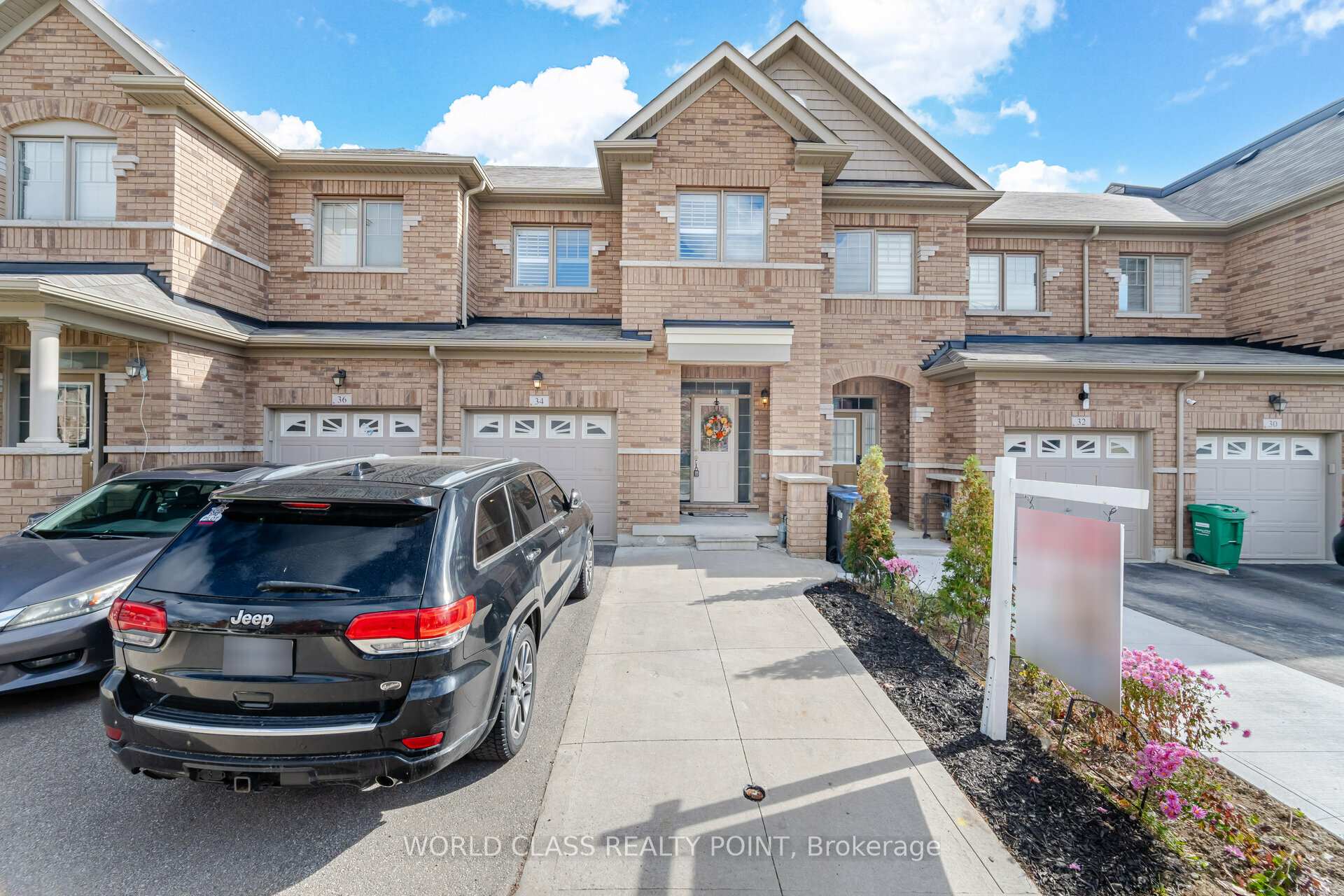 Front of 34 Davenfield Circle