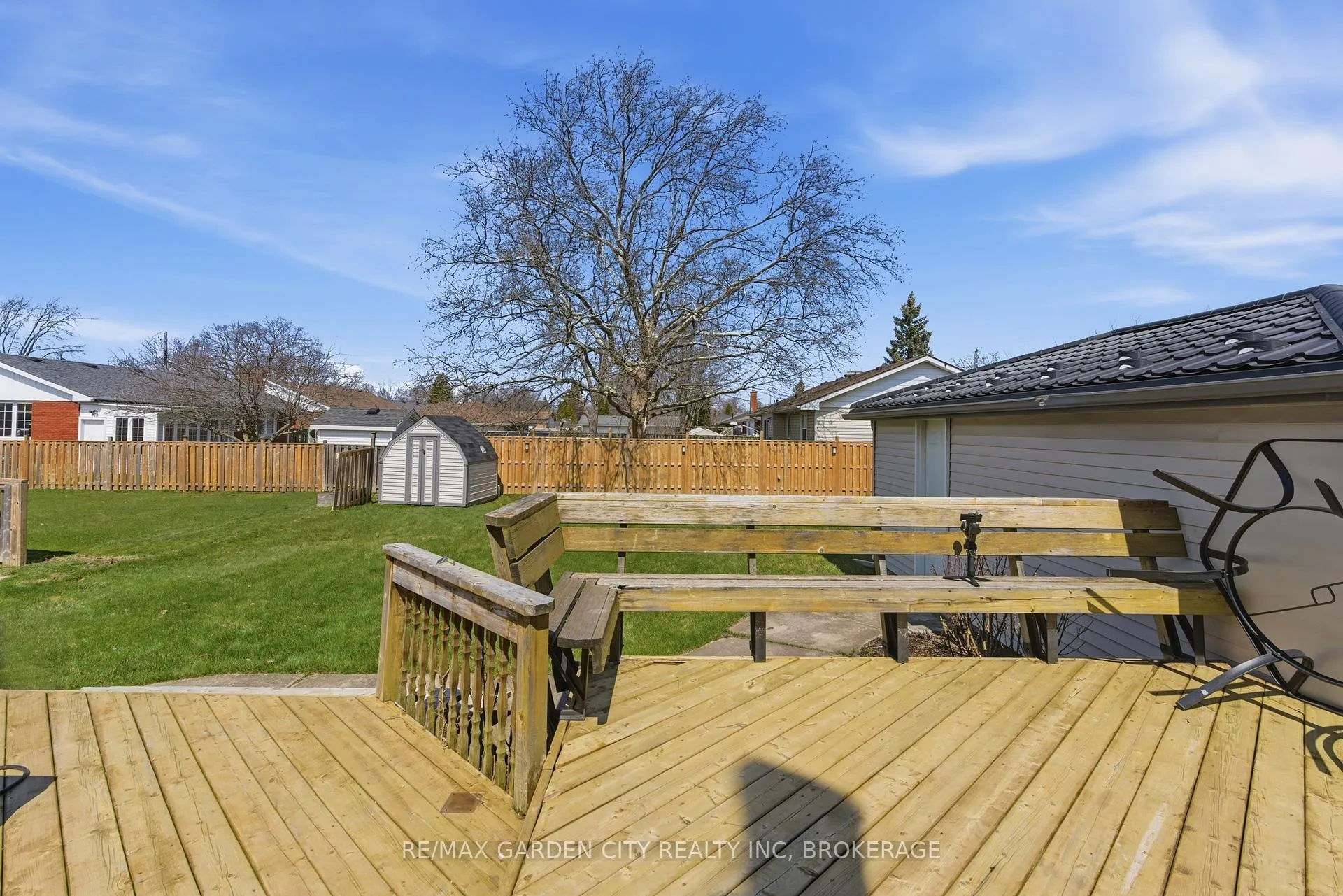 Photo 25 of 19 Tamarack Avenue, St. Catharines, Bunting/Linwell — HOMEH