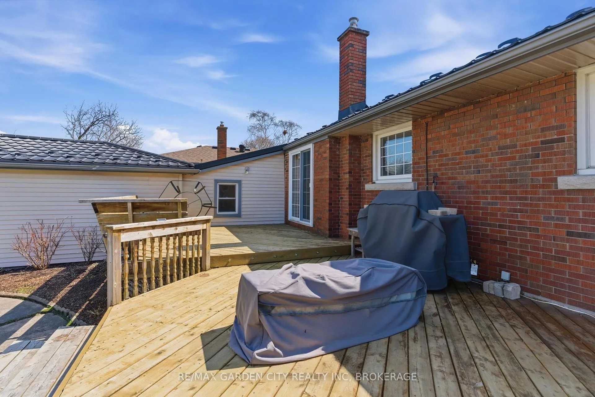 Photo 26 of 19 Tamarack Avenue, St. Catharines, Bunting/Linwell — HOMEH
