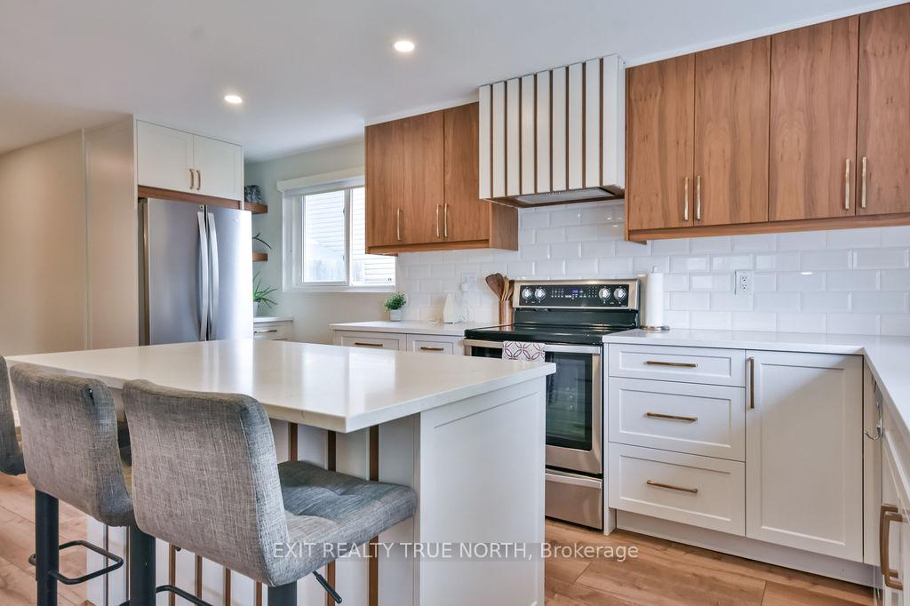 Photo 1 of 245 Letitia Street, Barrie, Letitia Heights — HOMEH