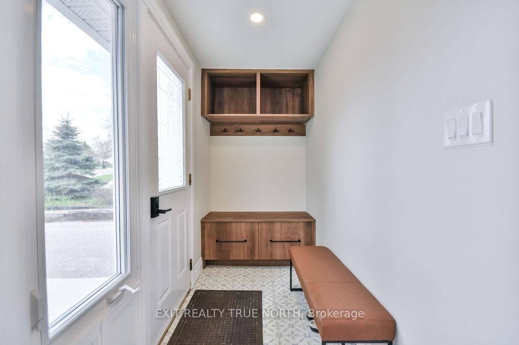 Photo 5 of 245 Letitia Street, Barrie, Letitia Heights — HOMEH