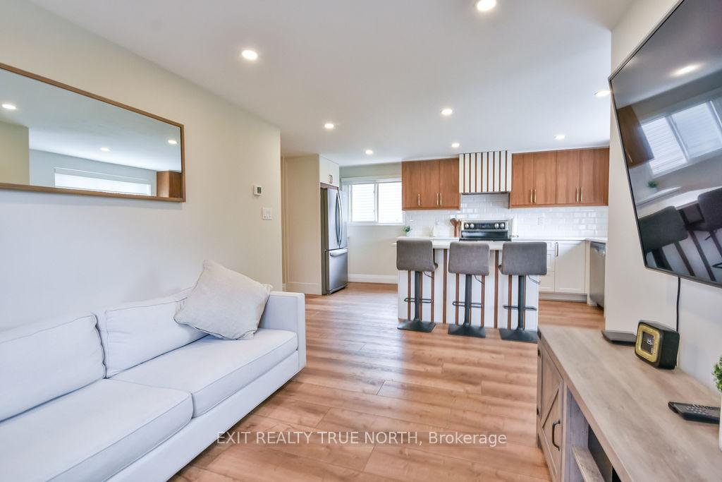 Photo 11 of 245 Letitia Street, Barrie, Letitia Heights — HOMEH