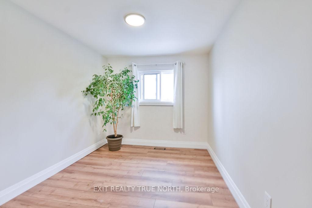Photo 13 of 245 Letitia Street, Barrie, Letitia Heights — HOMEH