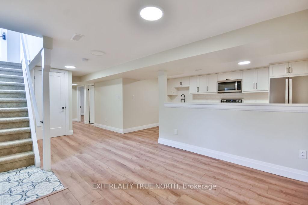 Photo 20 of 245 Letitia Street, Barrie, Letitia Heights — HOMEH