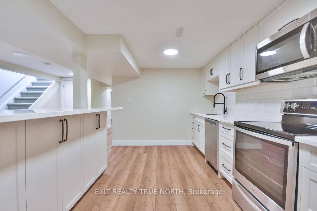 Photo 23 of 245 Letitia Street, Barrie, Letitia Heights — HOMEH