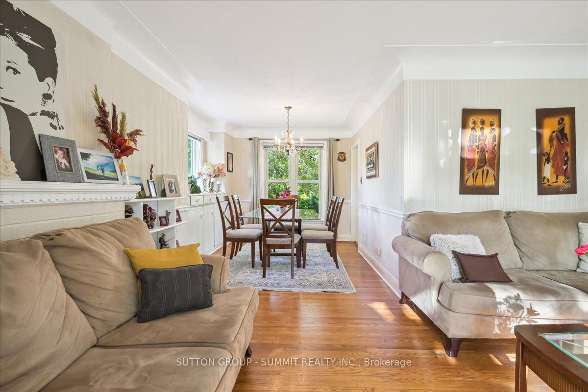 Photo 12 of 17 Tally Ho Drive, Hamilton, Dundas — HOMEH