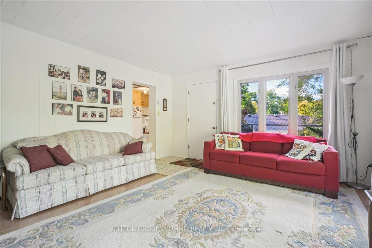 Photo 19 of 17 Tally Ho Drive, Hamilton, Dundas — HOMEH