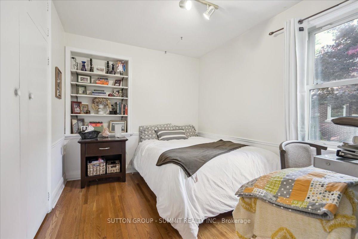 Photo 23 of 17 Tally Ho Drive, Hamilton, Dundas — HOMEH