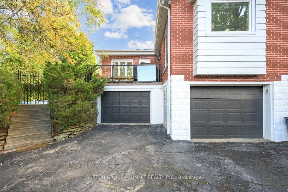 Photo 36 of 17 Tally Ho Drive, Hamilton, Dundas — HOMEH
