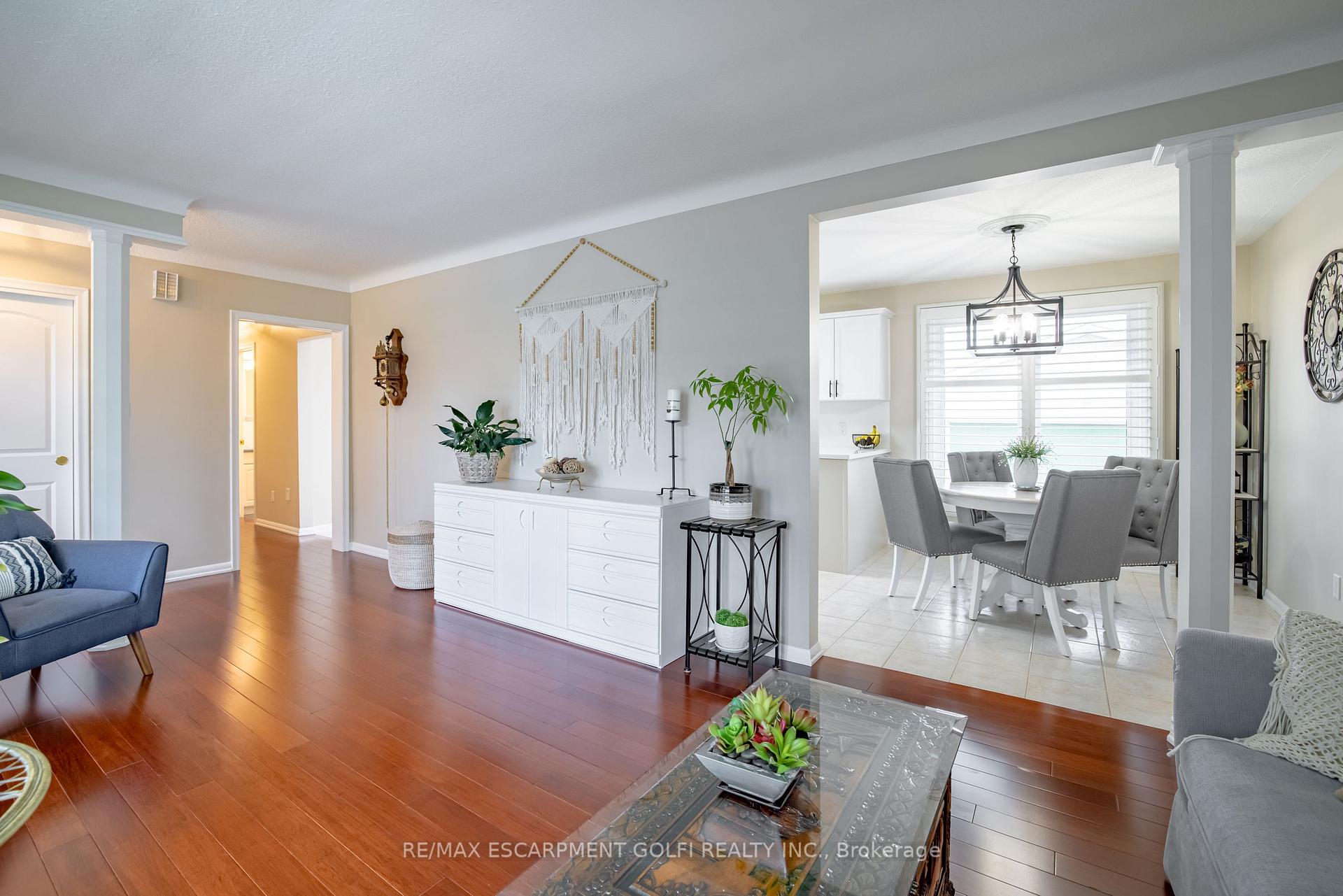 Photo 6 of 27 Warkdale Drive, St. Catharines, Burleigh Hill — HOMEH
