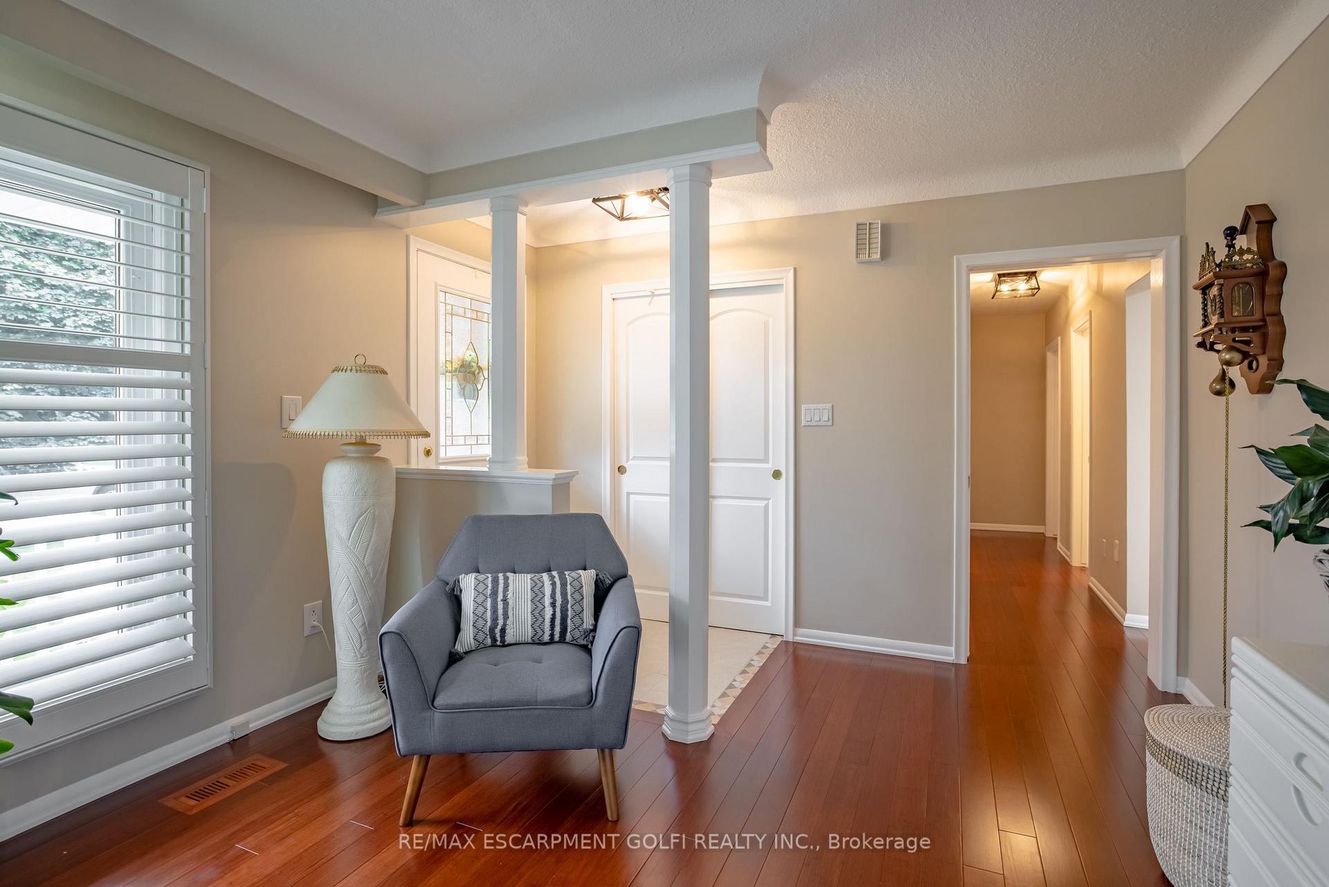 Photo 8 of 27 Warkdale Drive, St. Catharines, Burleigh Hill — HOMEH