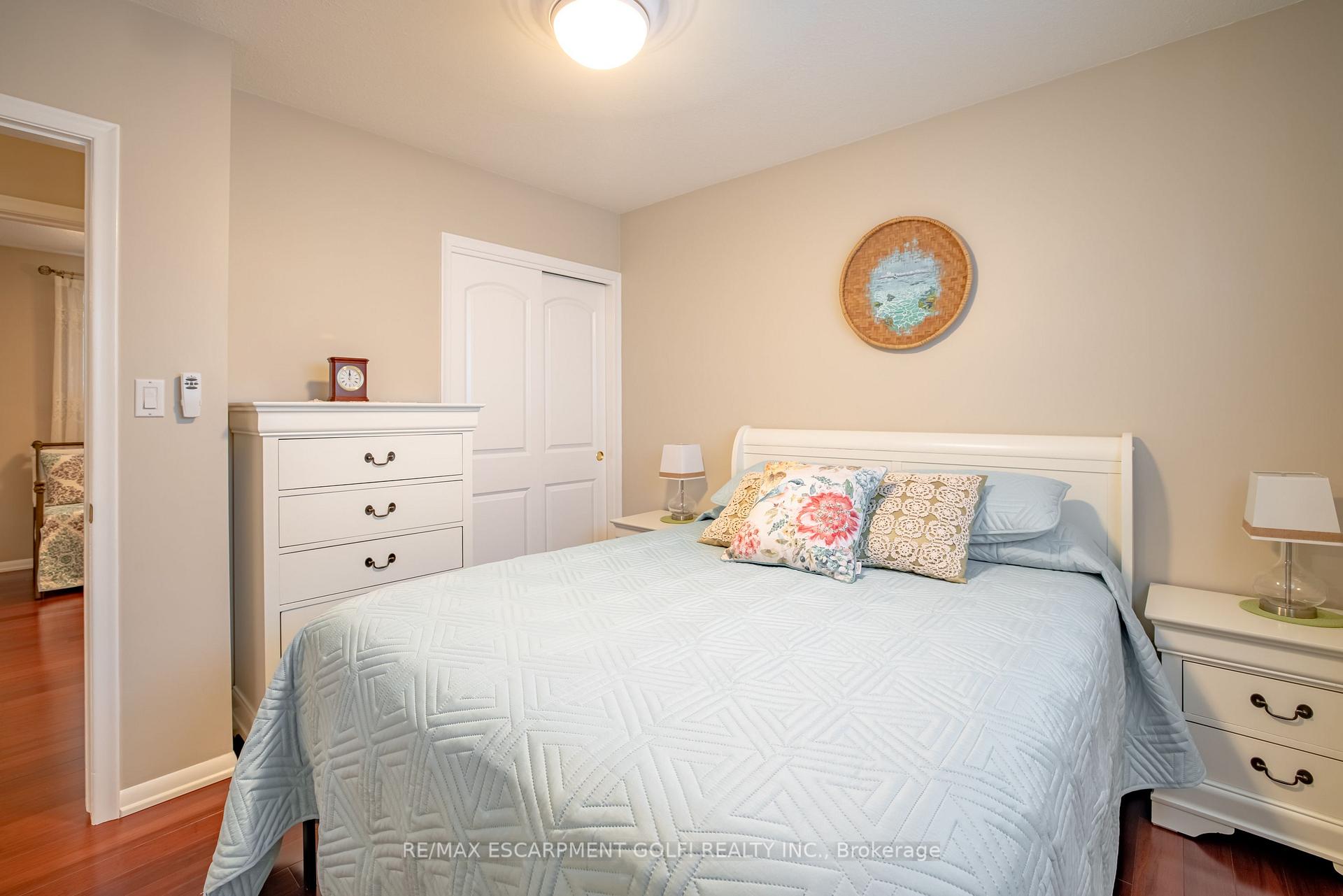 Photo 17 of 27 Warkdale Drive, St. Catharines, Burleigh Hill — HOMEH