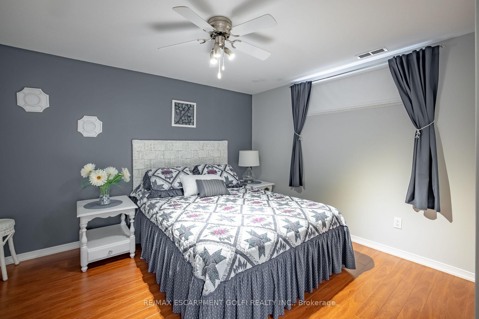 Photo 24 of 27 Warkdale Drive, St. Catharines, Burleigh Hill — HOMEH